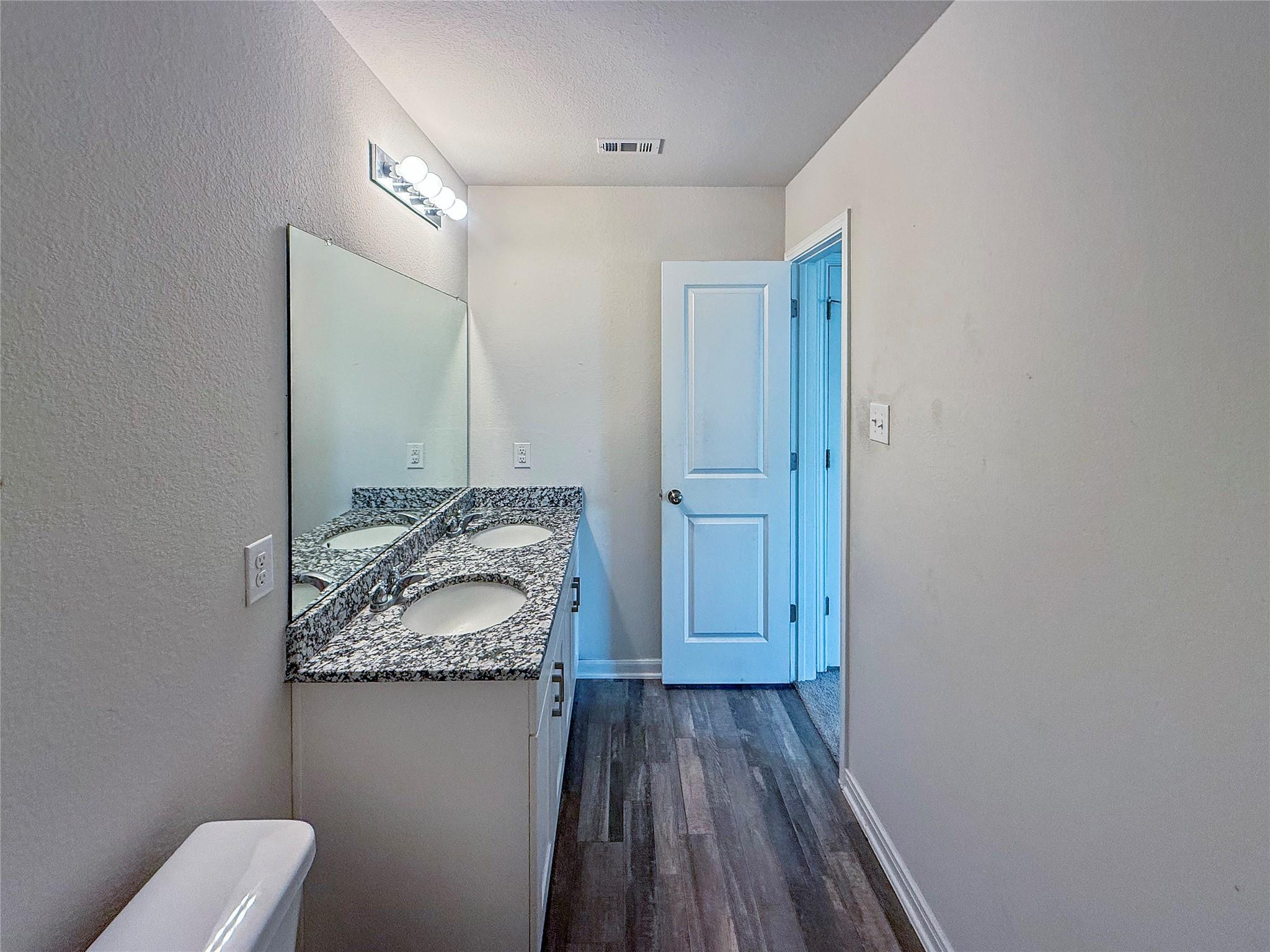 10123 Cerritos Drive