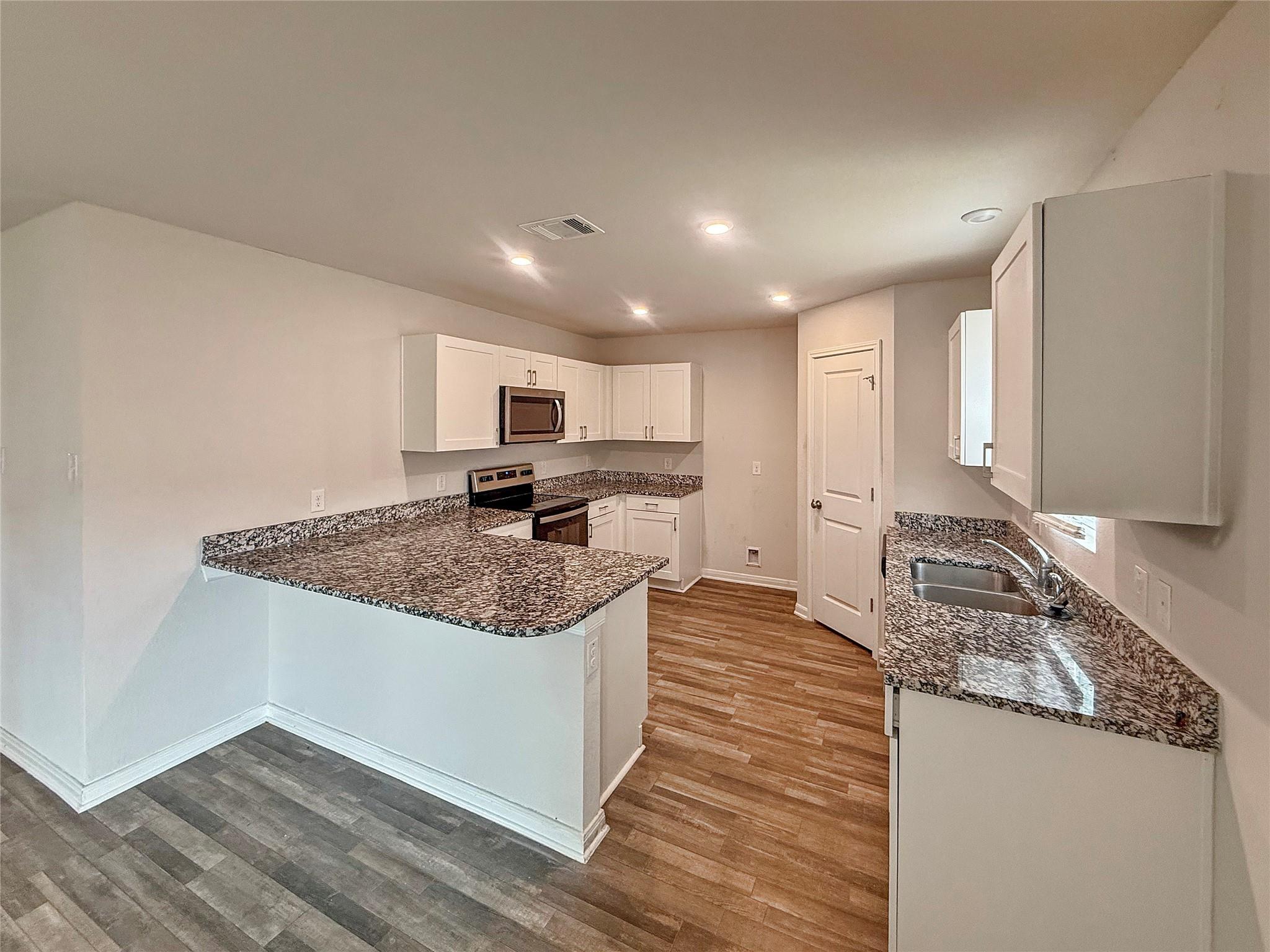 10123 Cerritos Drive