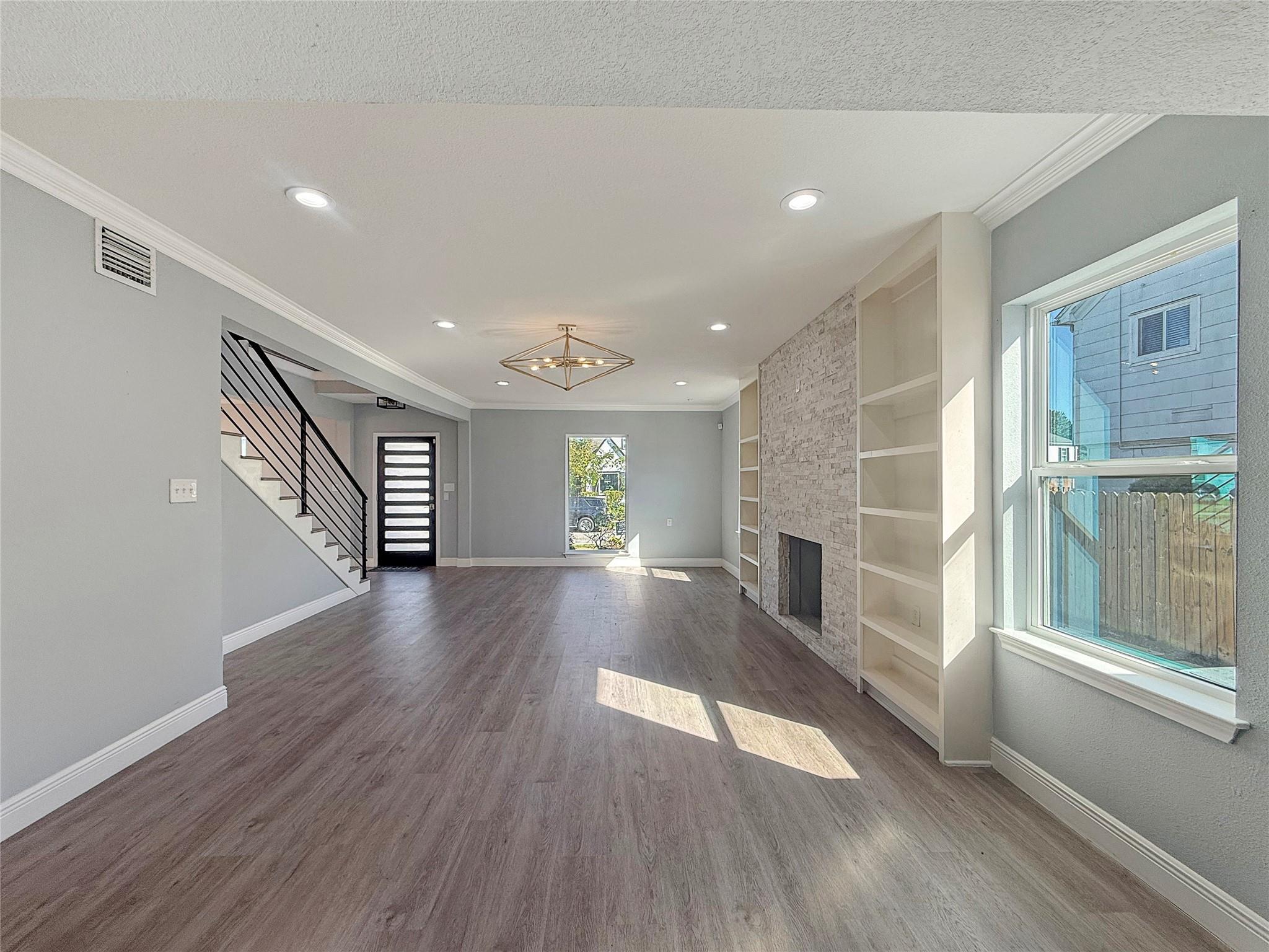 3352 Ozark Street