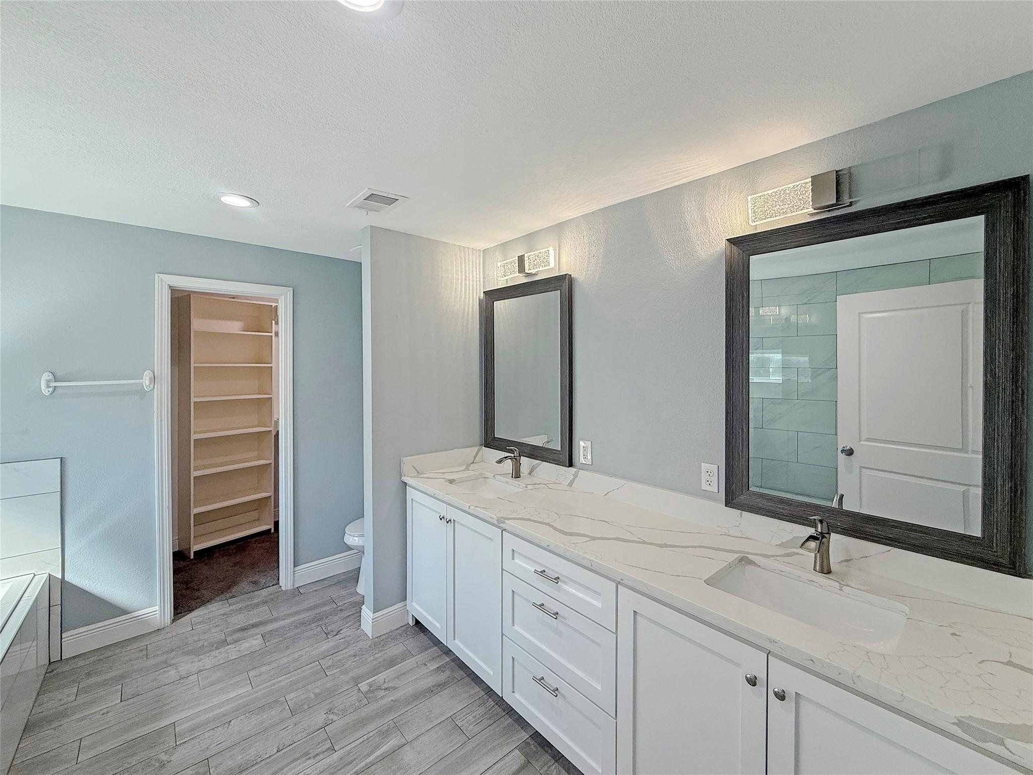 3352 Ozark Street