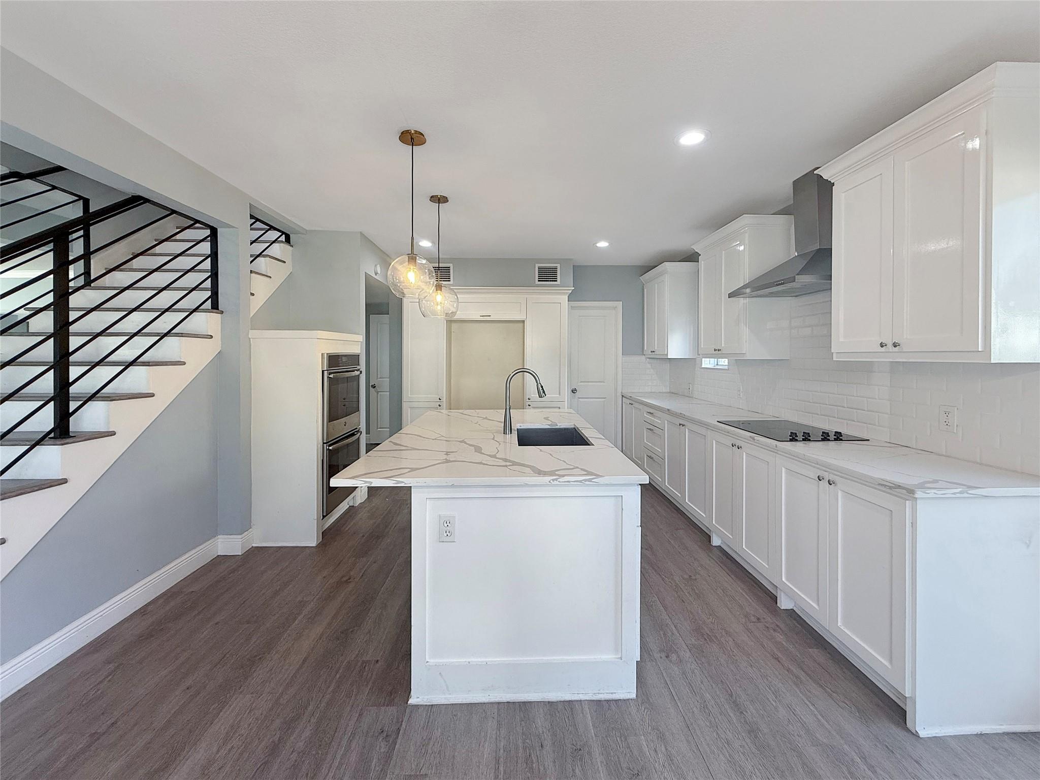 3352 Ozark Street