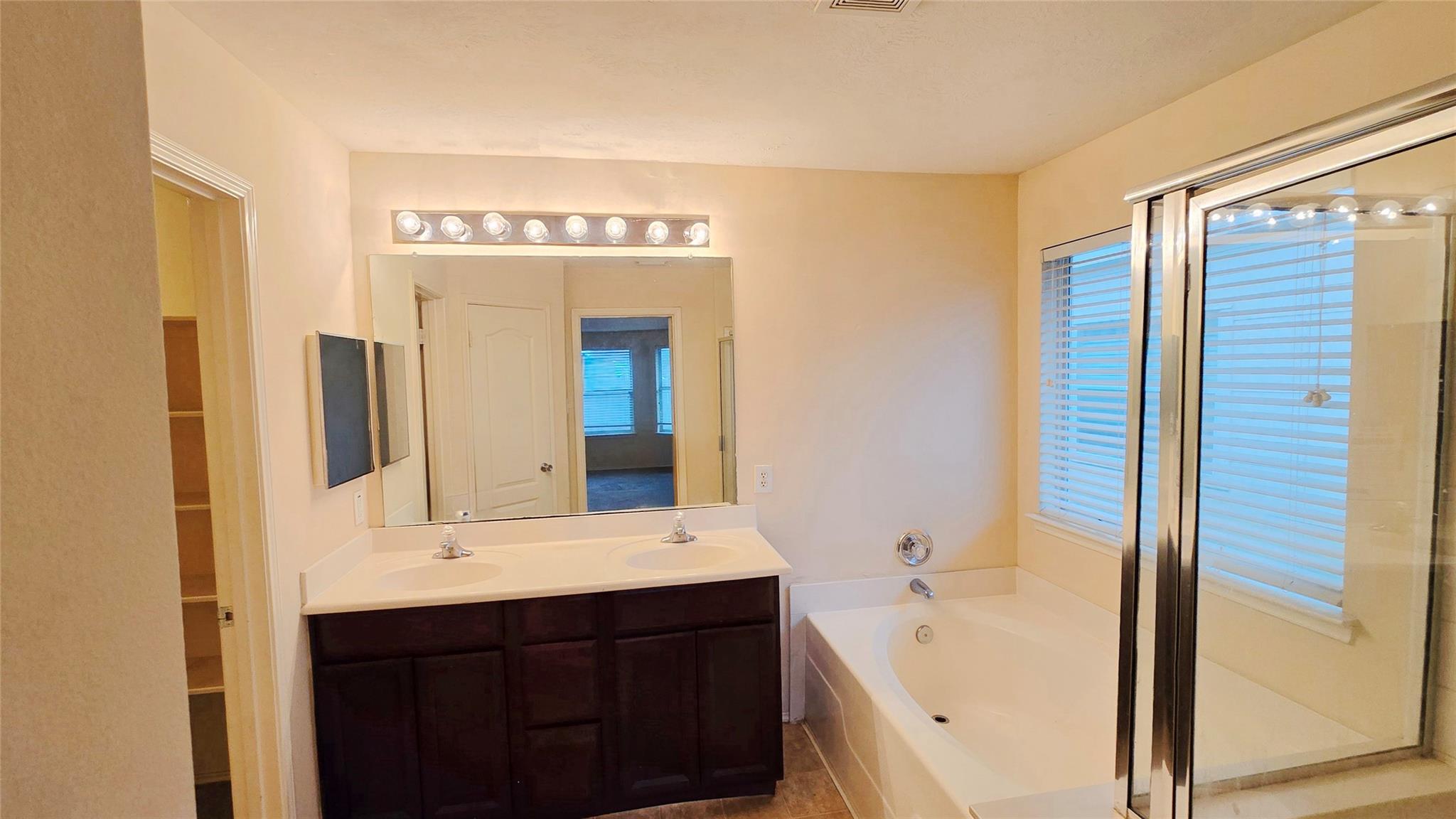 6111 Plantation Forest Drive