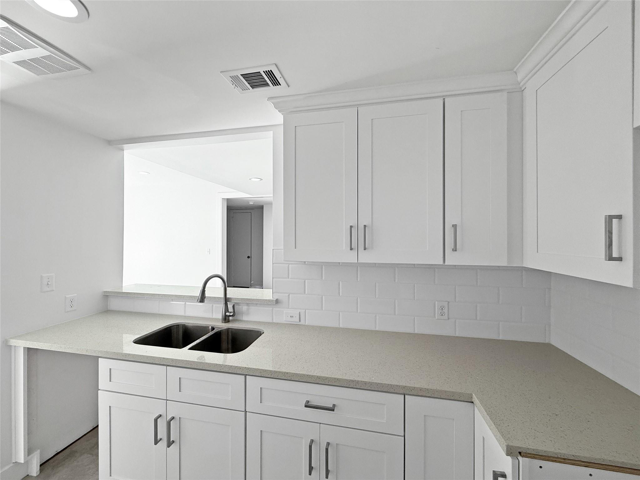 2829 Timmons Lane # 209