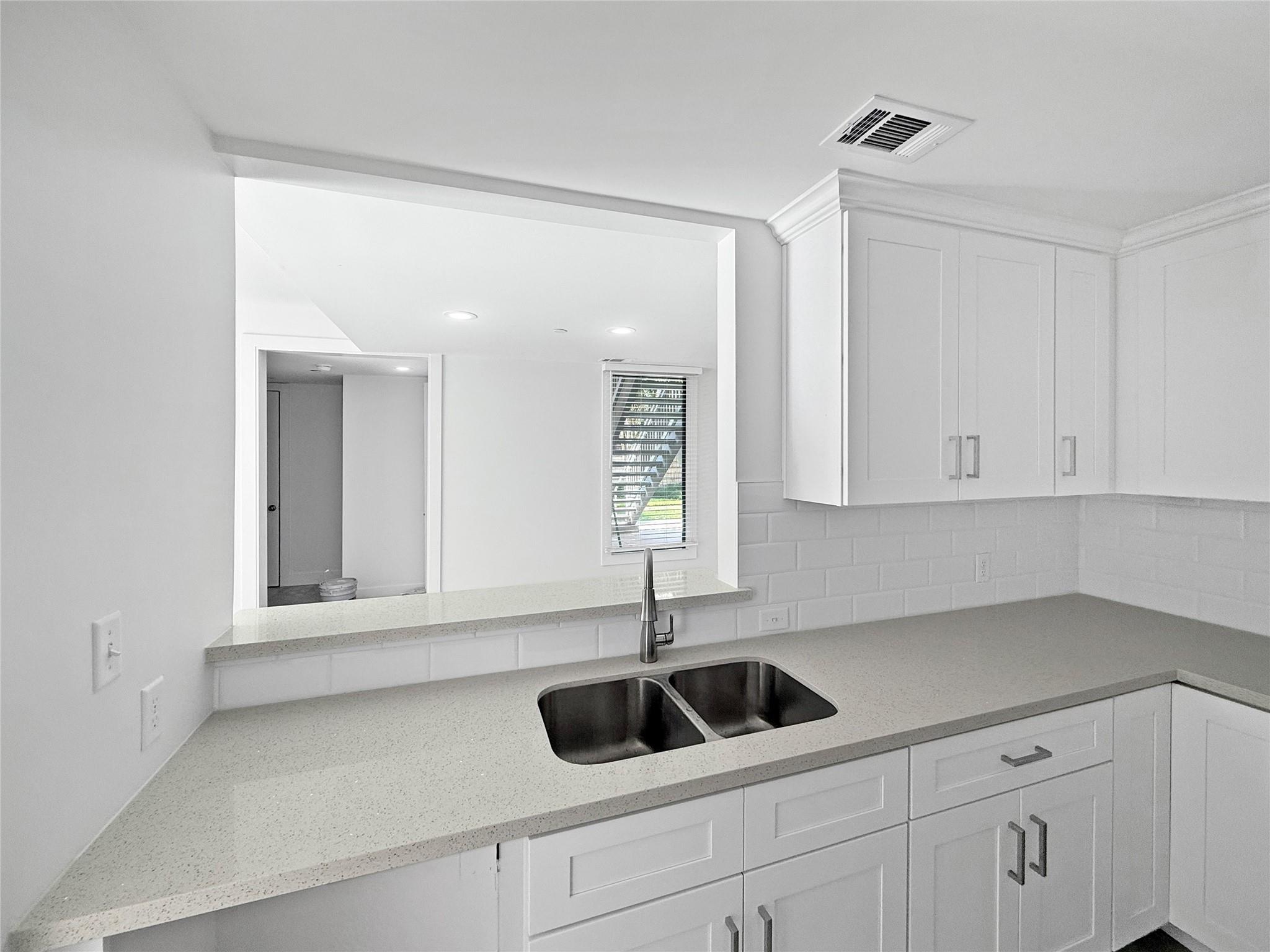 2829 Timmons Lane # 209