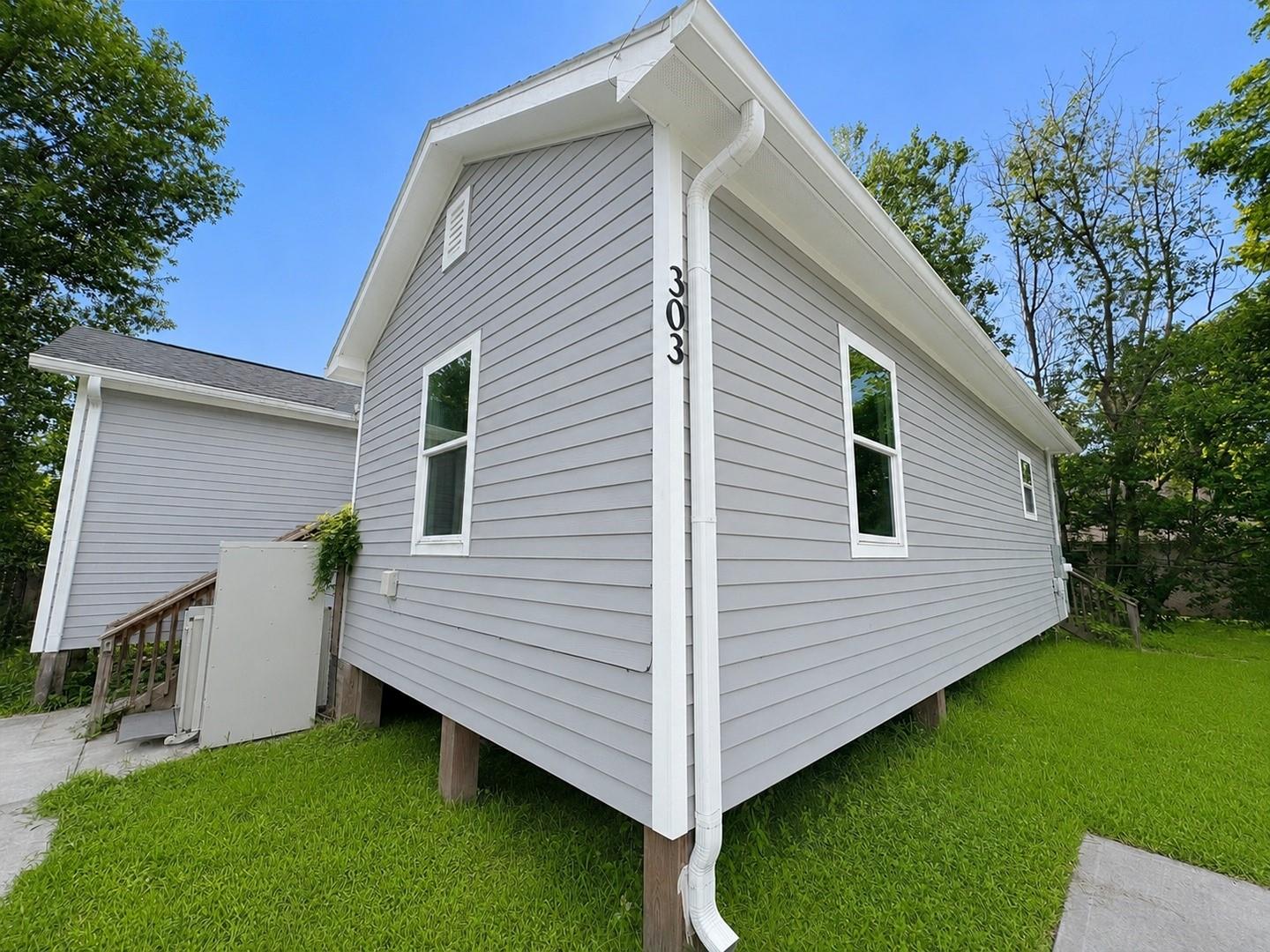 303 S 4th Street