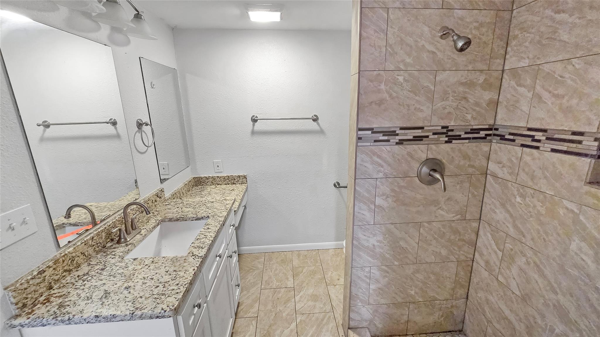 1717 E Mesquite Lane