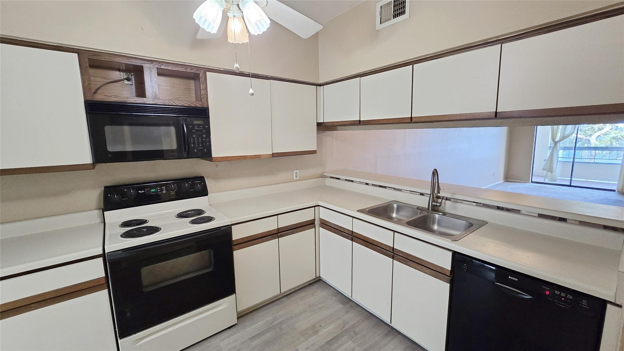 18809 Egret Bay Boulevard # 104