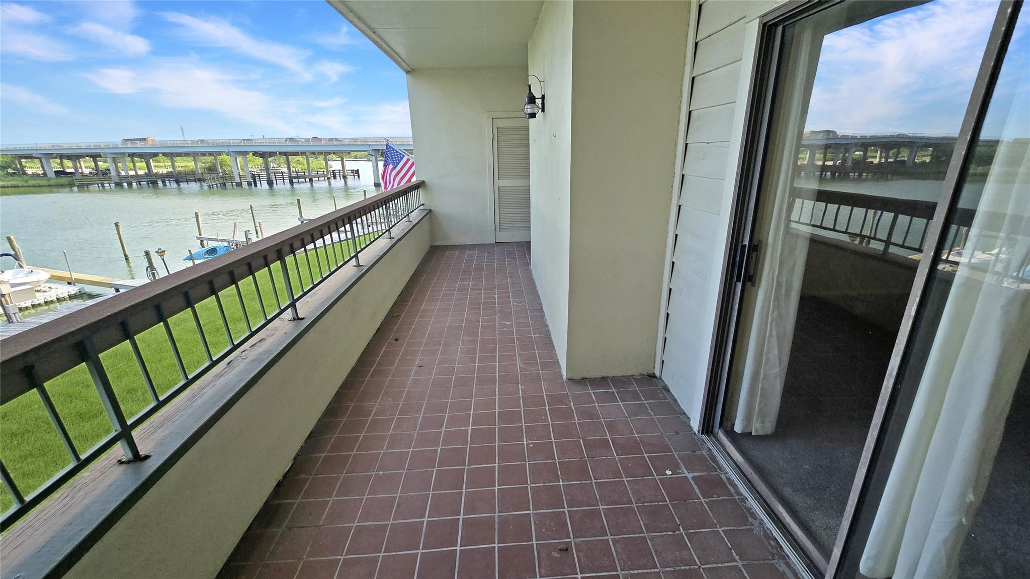 18809 Egret Bay Boulevard # 104