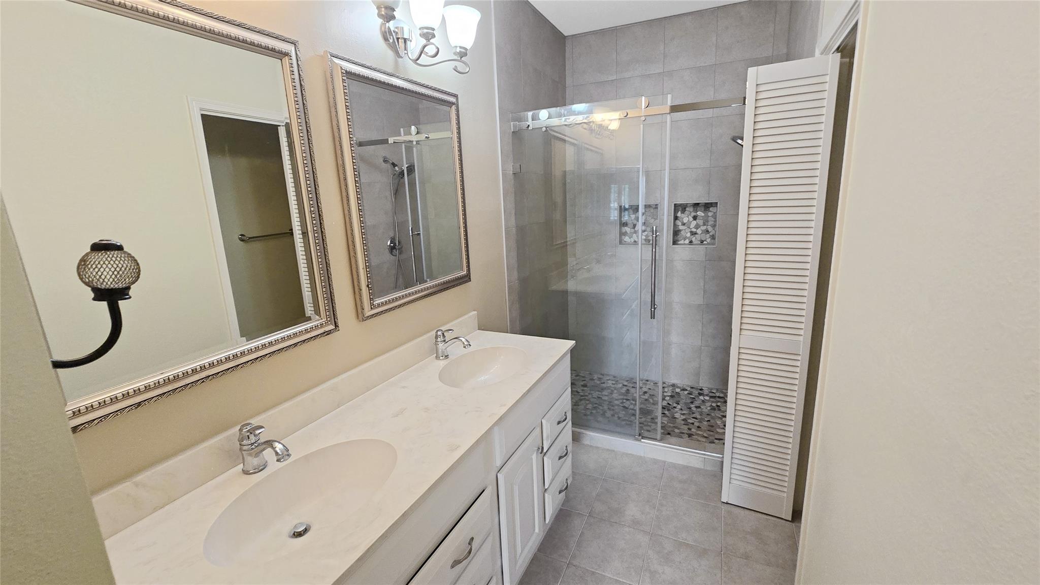 18809 Egret Bay Boulevard # 104