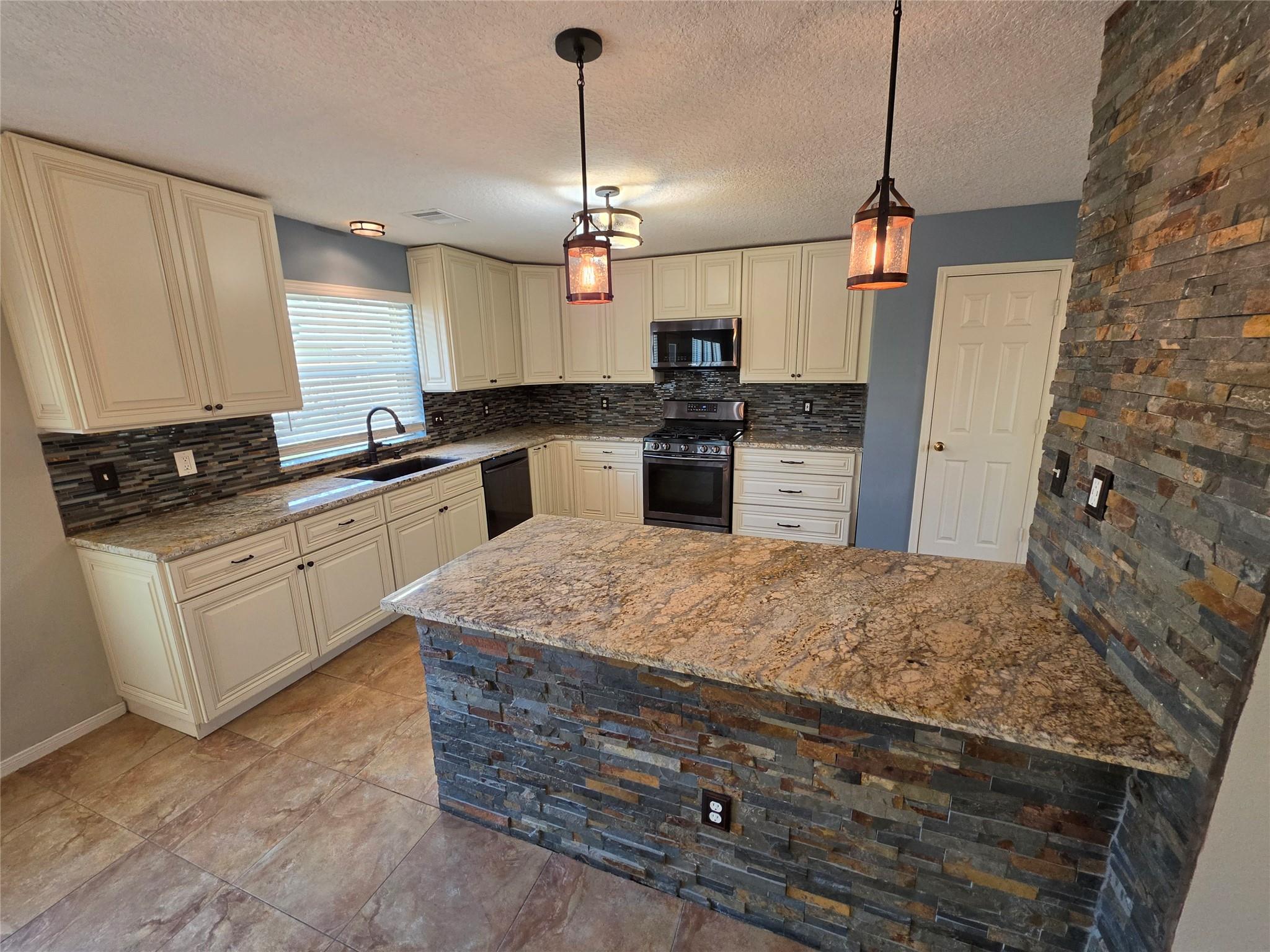 5811 Forest Timbers Drive