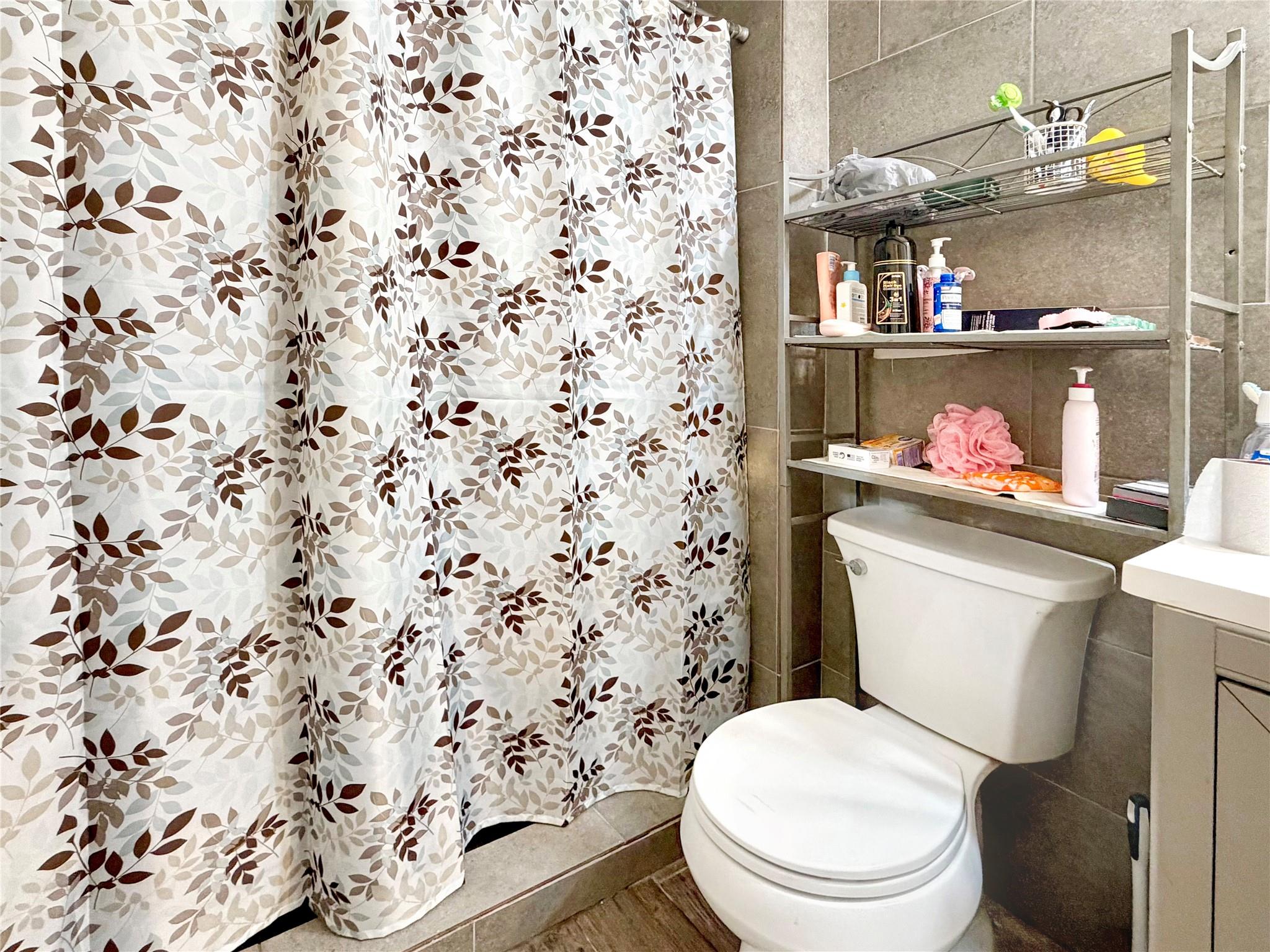 5223 Heathercrest Street