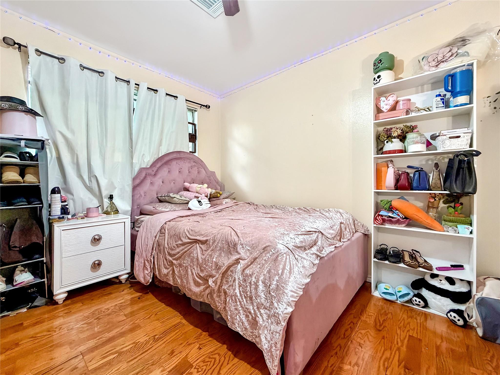 5223 Heathercrest Street