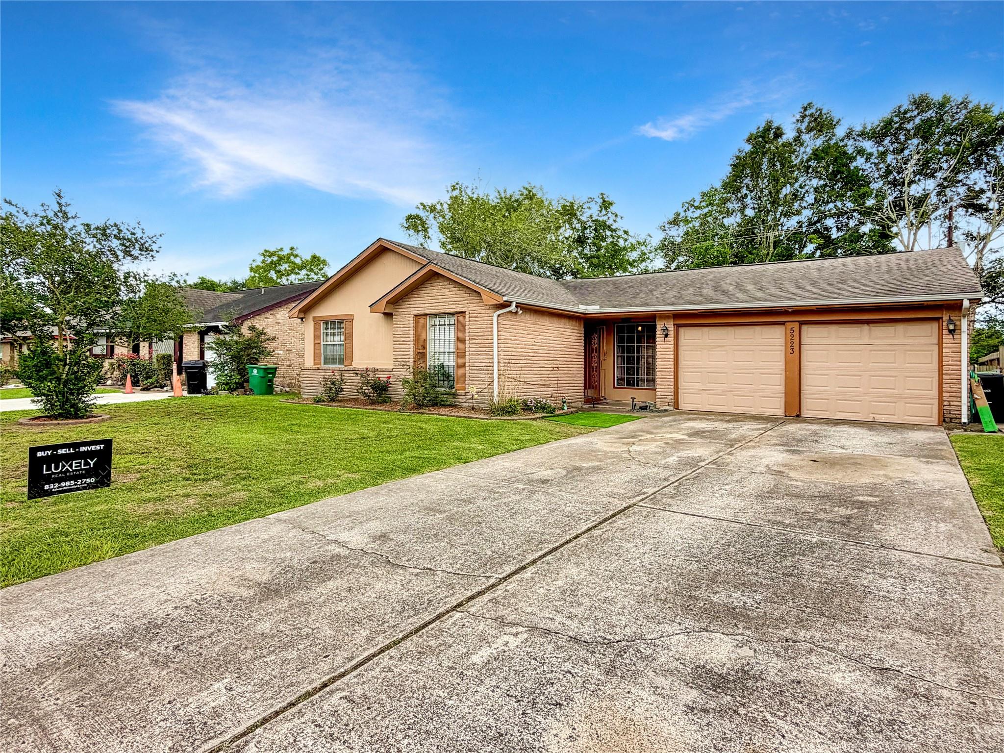 5223 Heathercrest Street