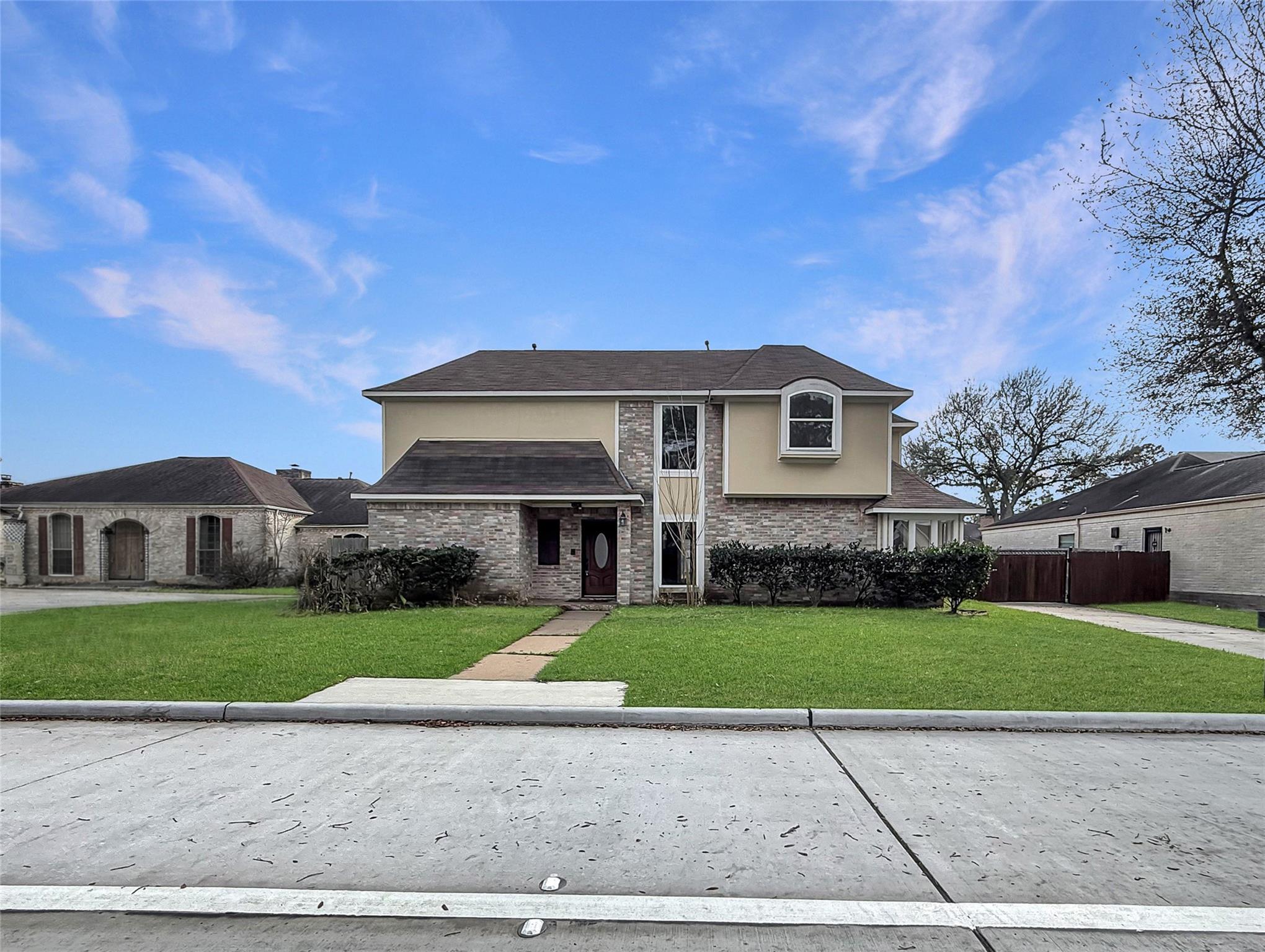 3310 Country Club Boulevard