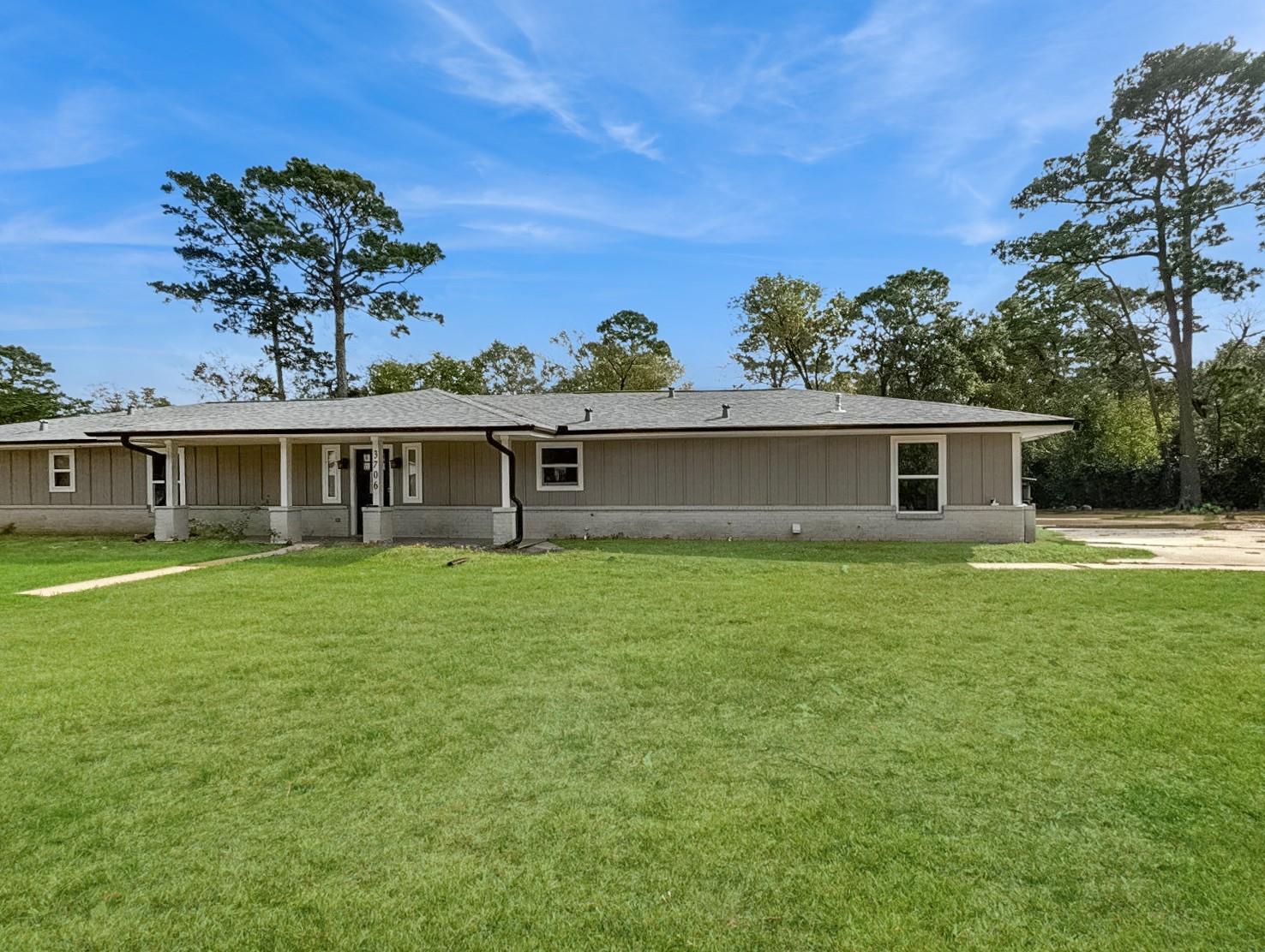 3706 Roberts Boulevard