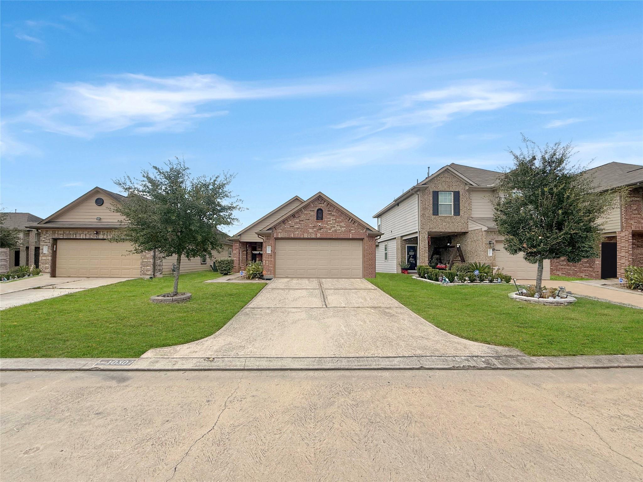 10307 Solitude Way, Houston