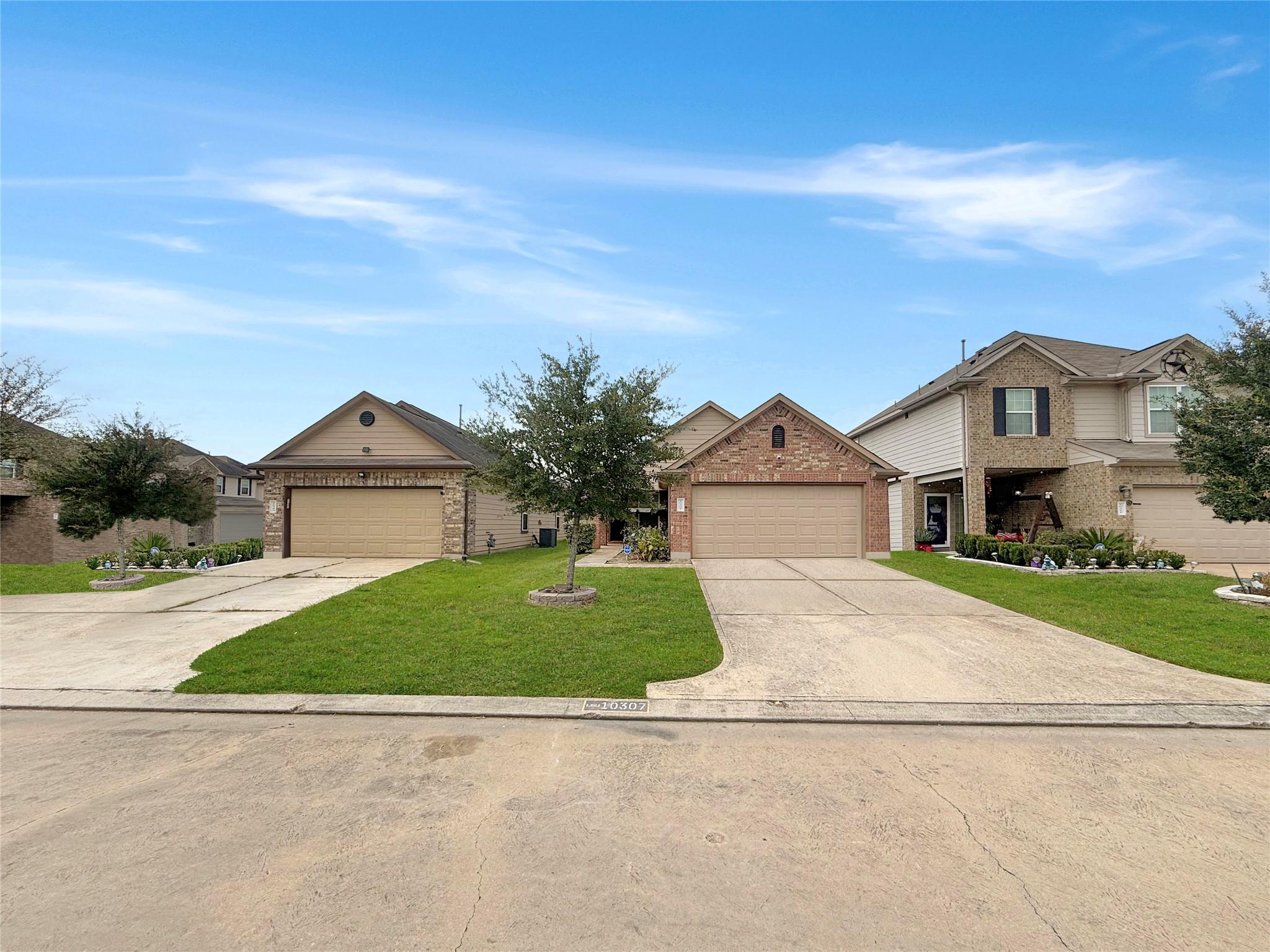 10307 Solitude Way, Houston