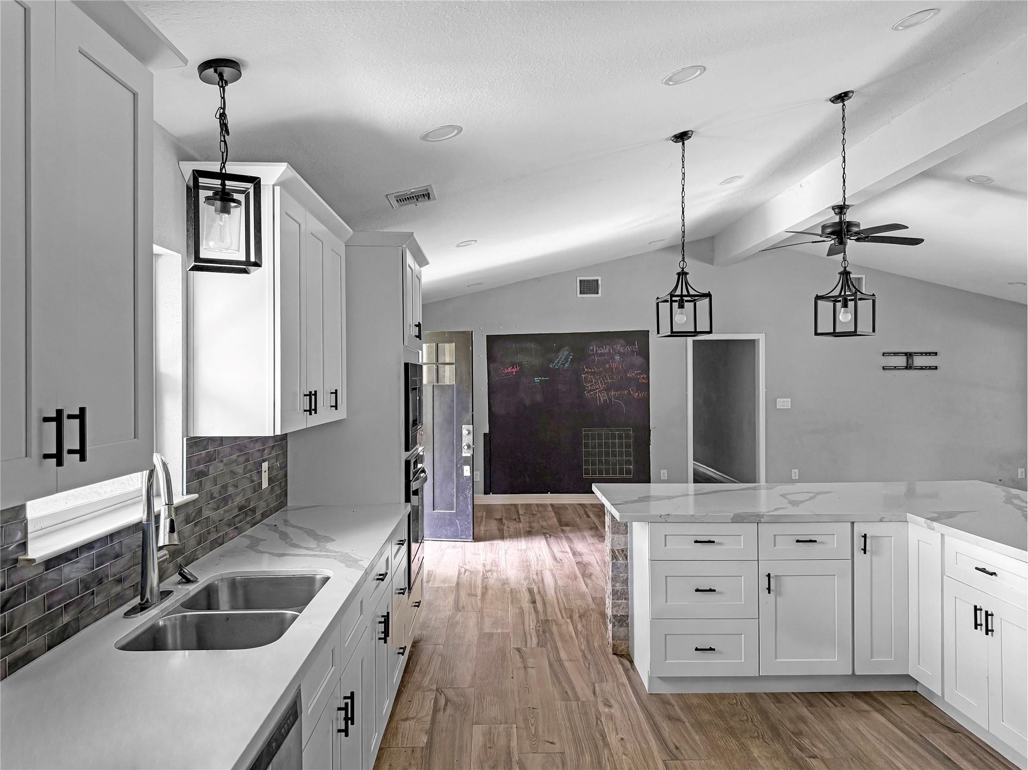 3706 Roberts Boulevard