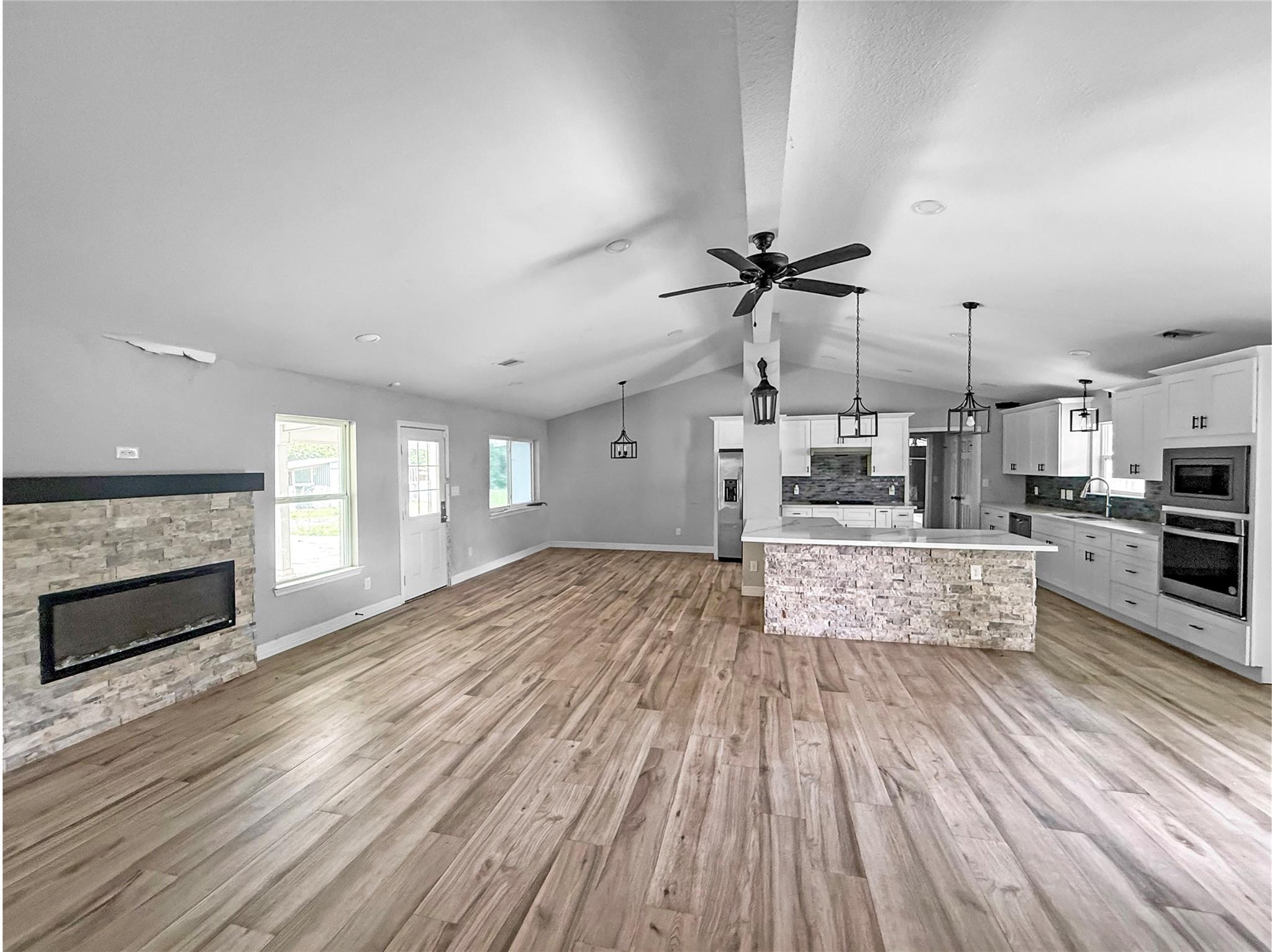 3706 Roberts Boulevard