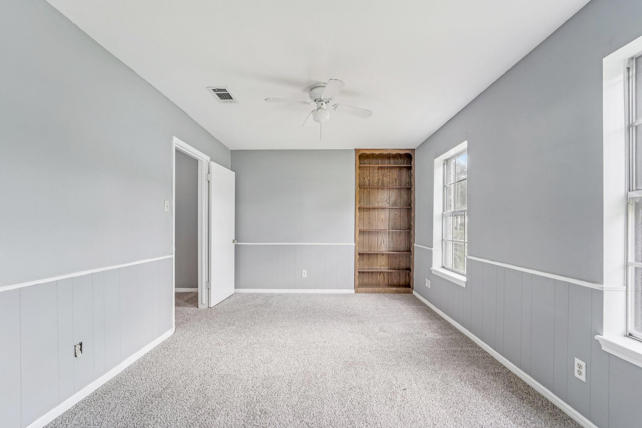 1011 Manatee Lane