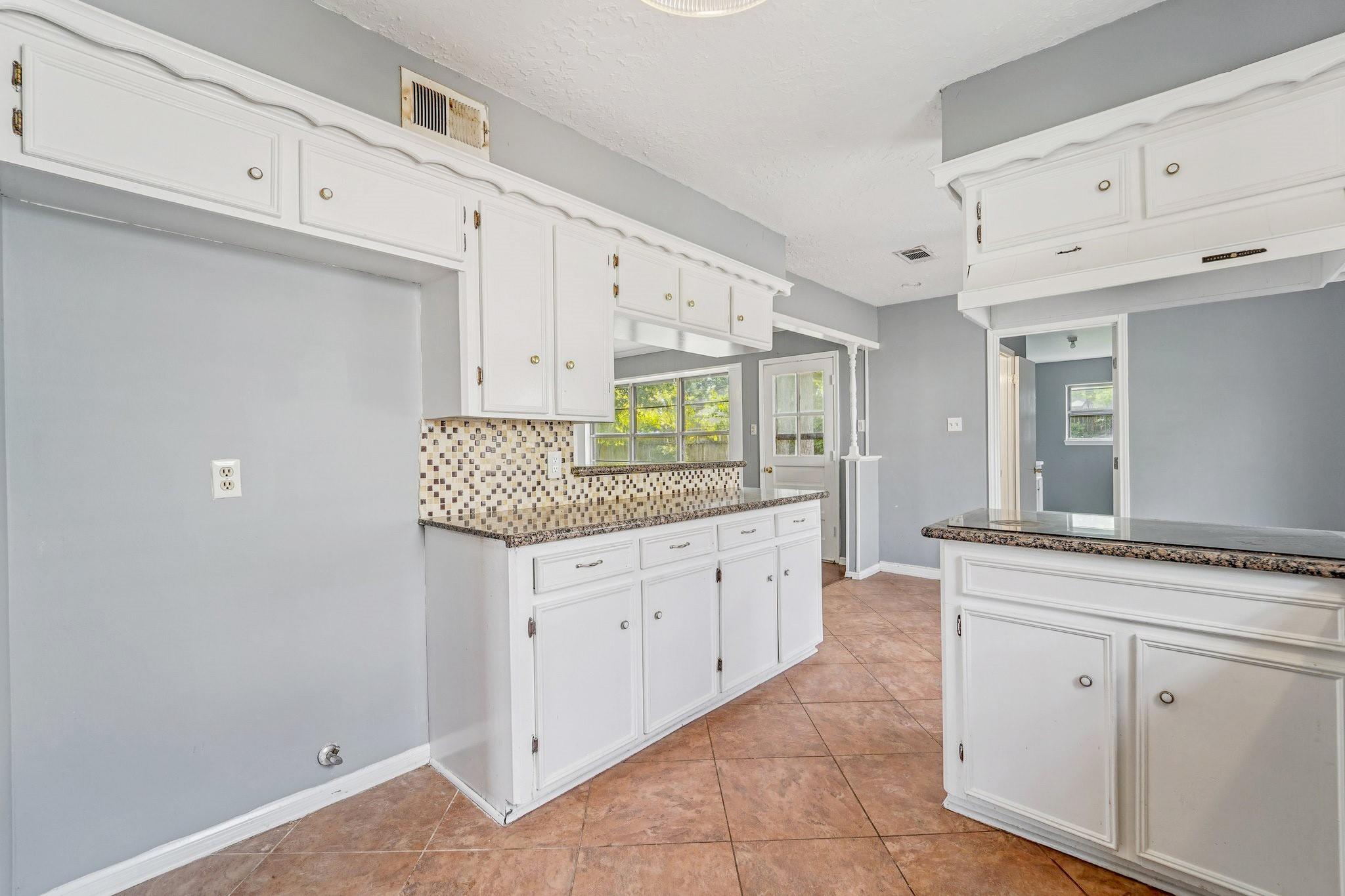 1011 Manatee Lane