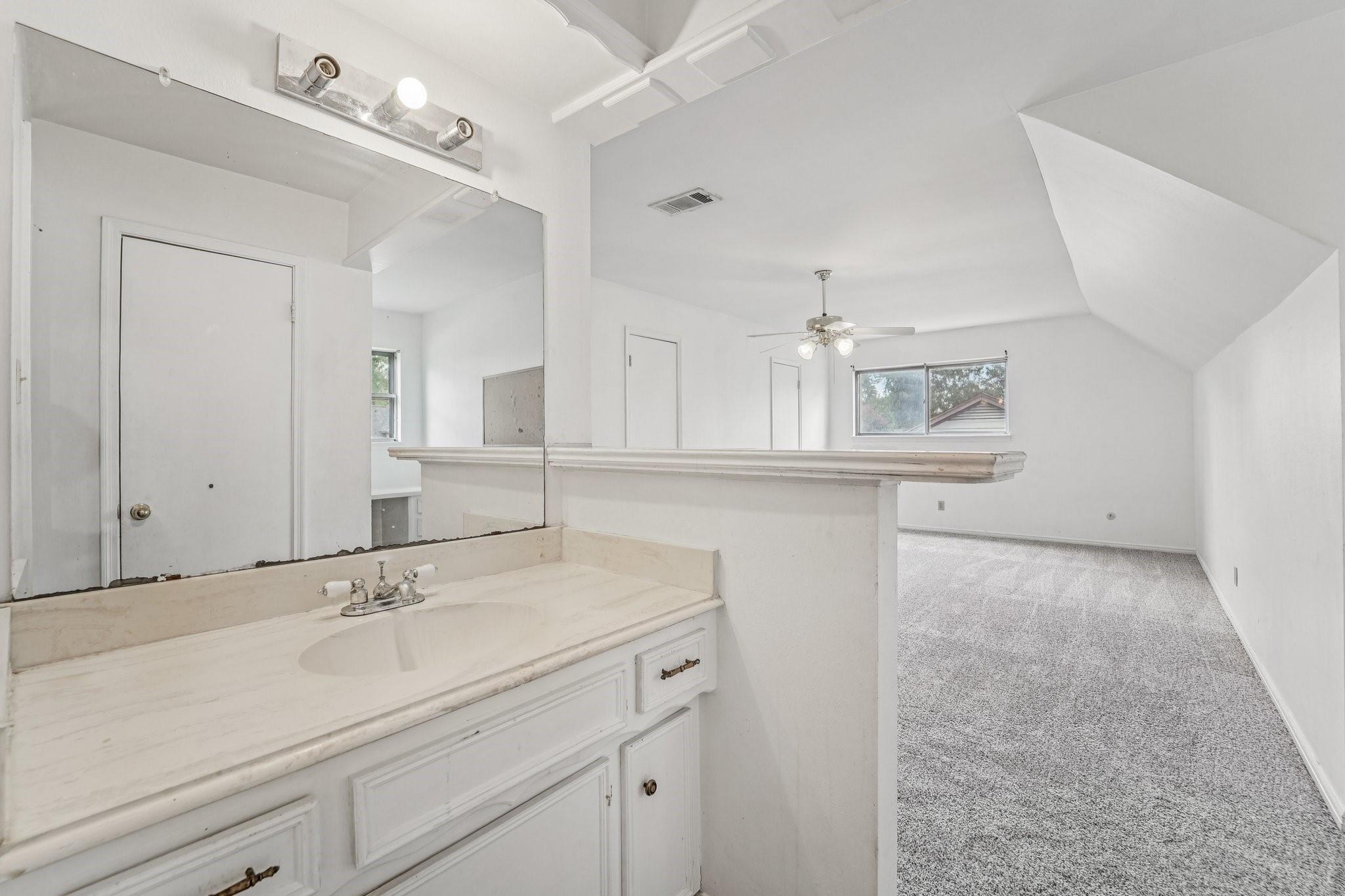 1011 Manatee Lane