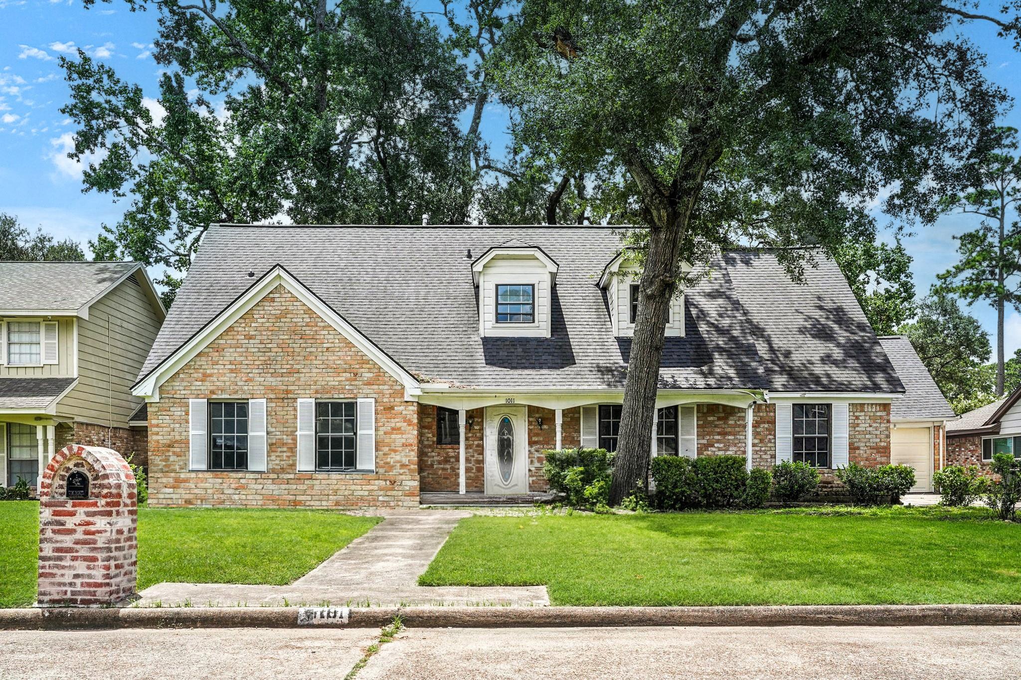 1011 Manatee Lane