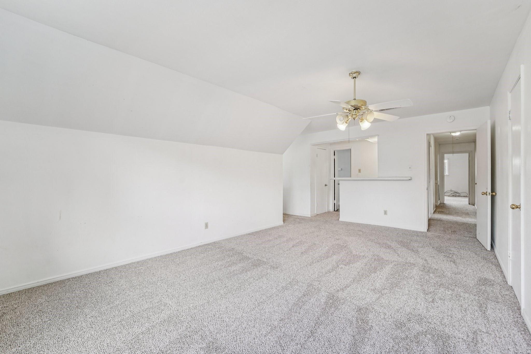 1011 Manatee Lane
