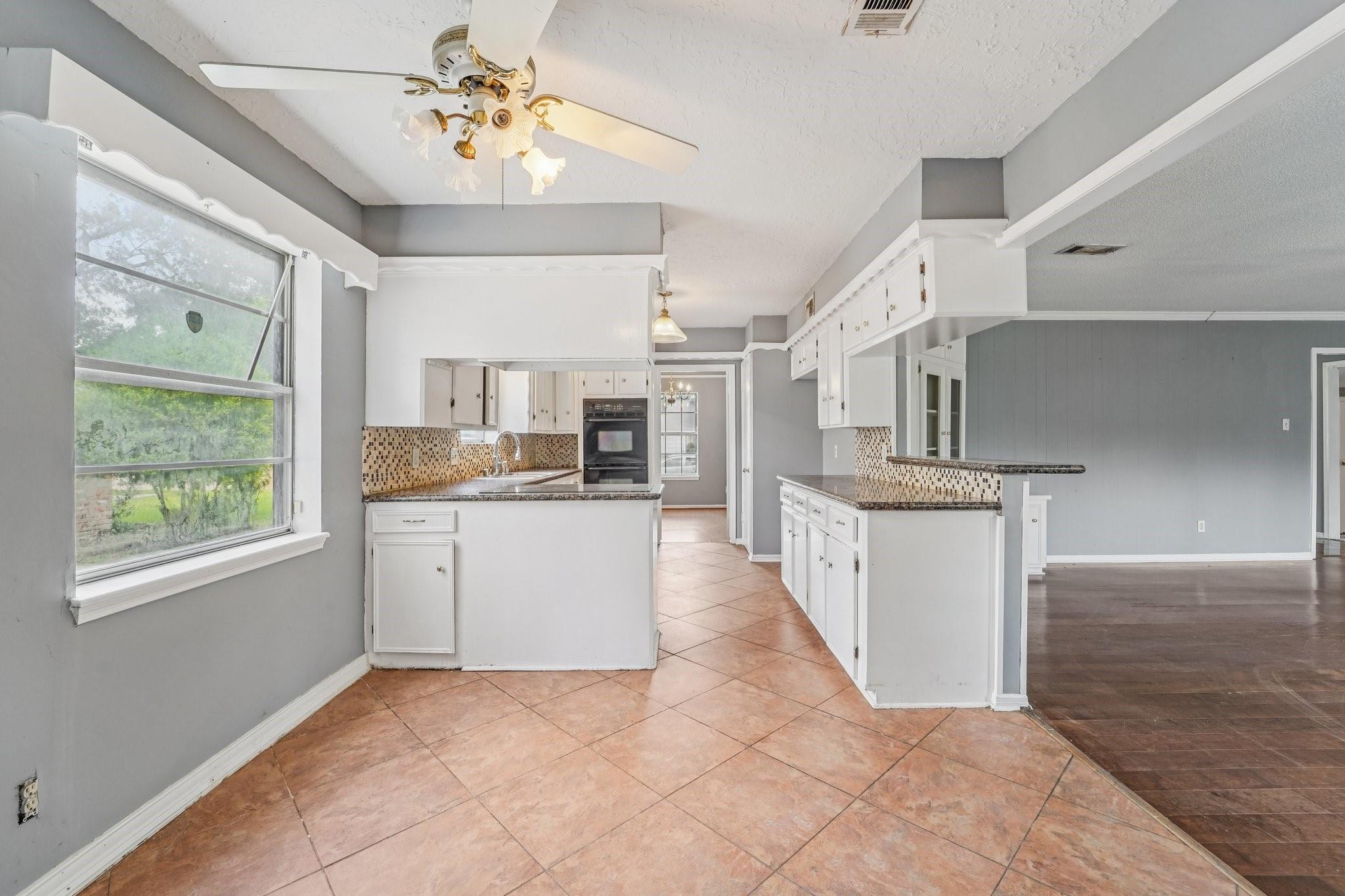 1011 Manatee Lane