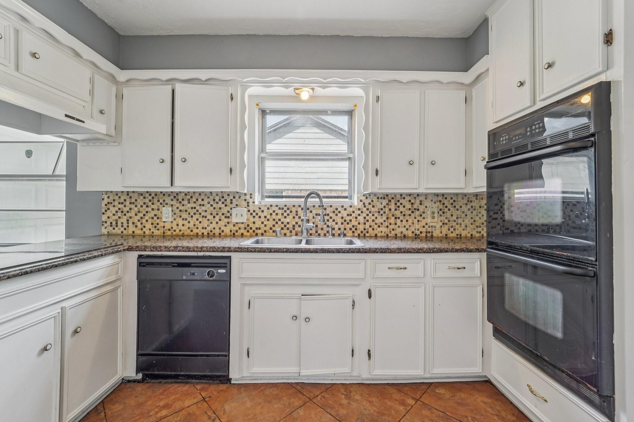 1011 Manatee Lane