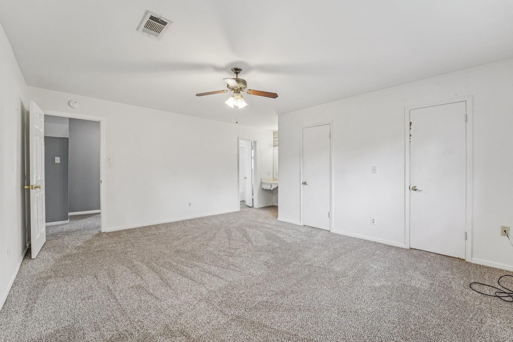 1011 Manatee Lane