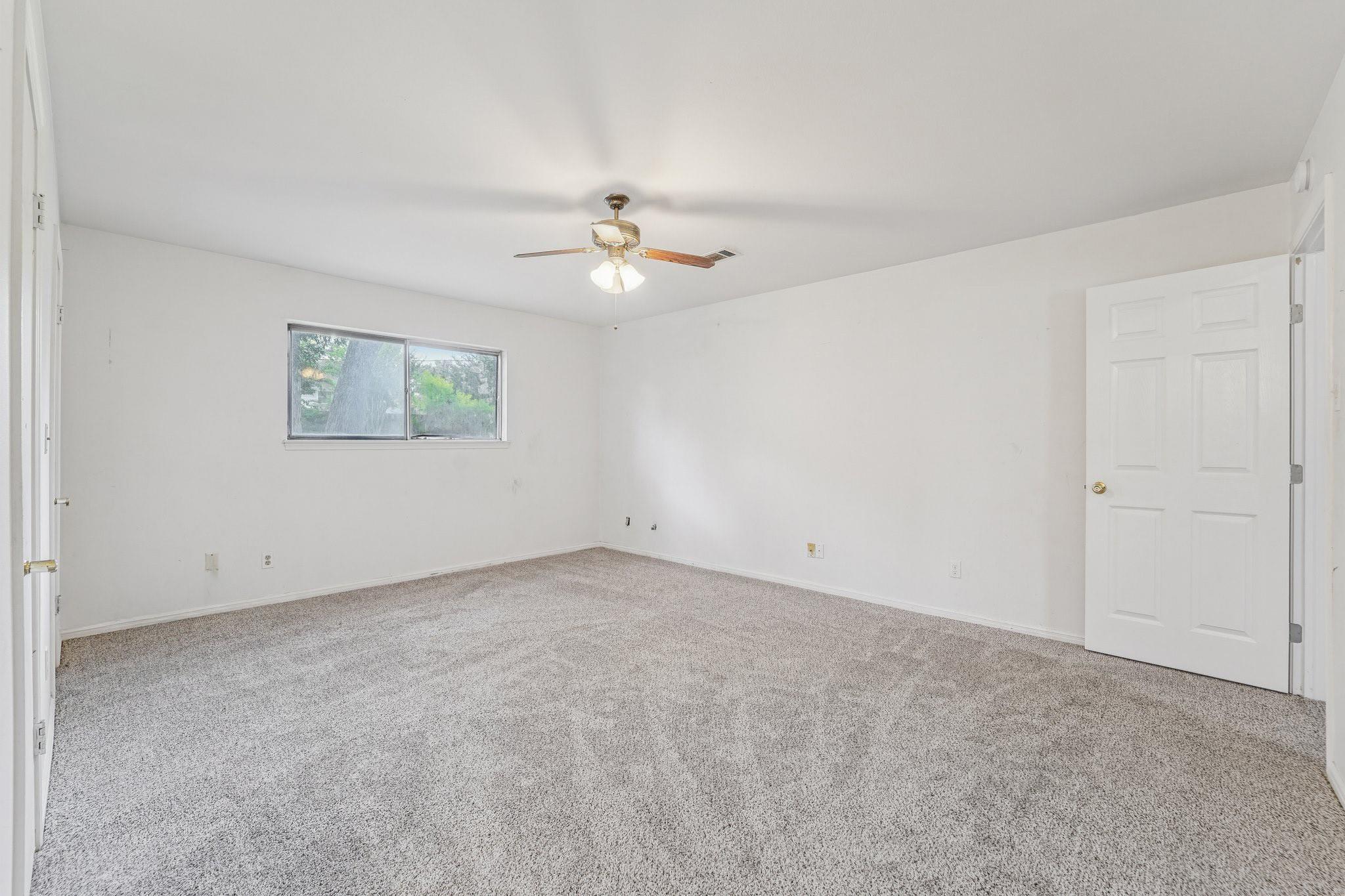1011 Manatee Lane