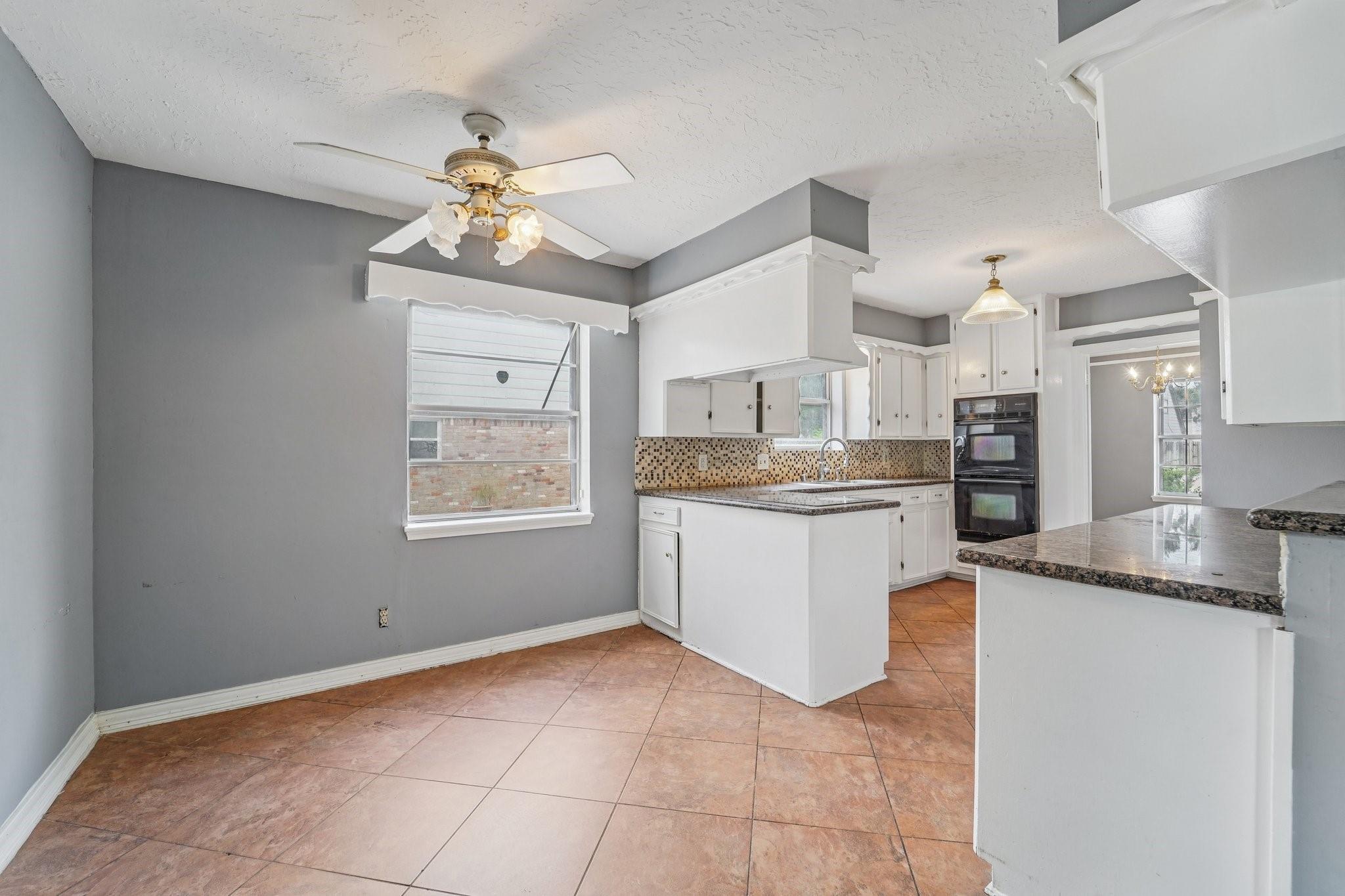 1011 Manatee Lane