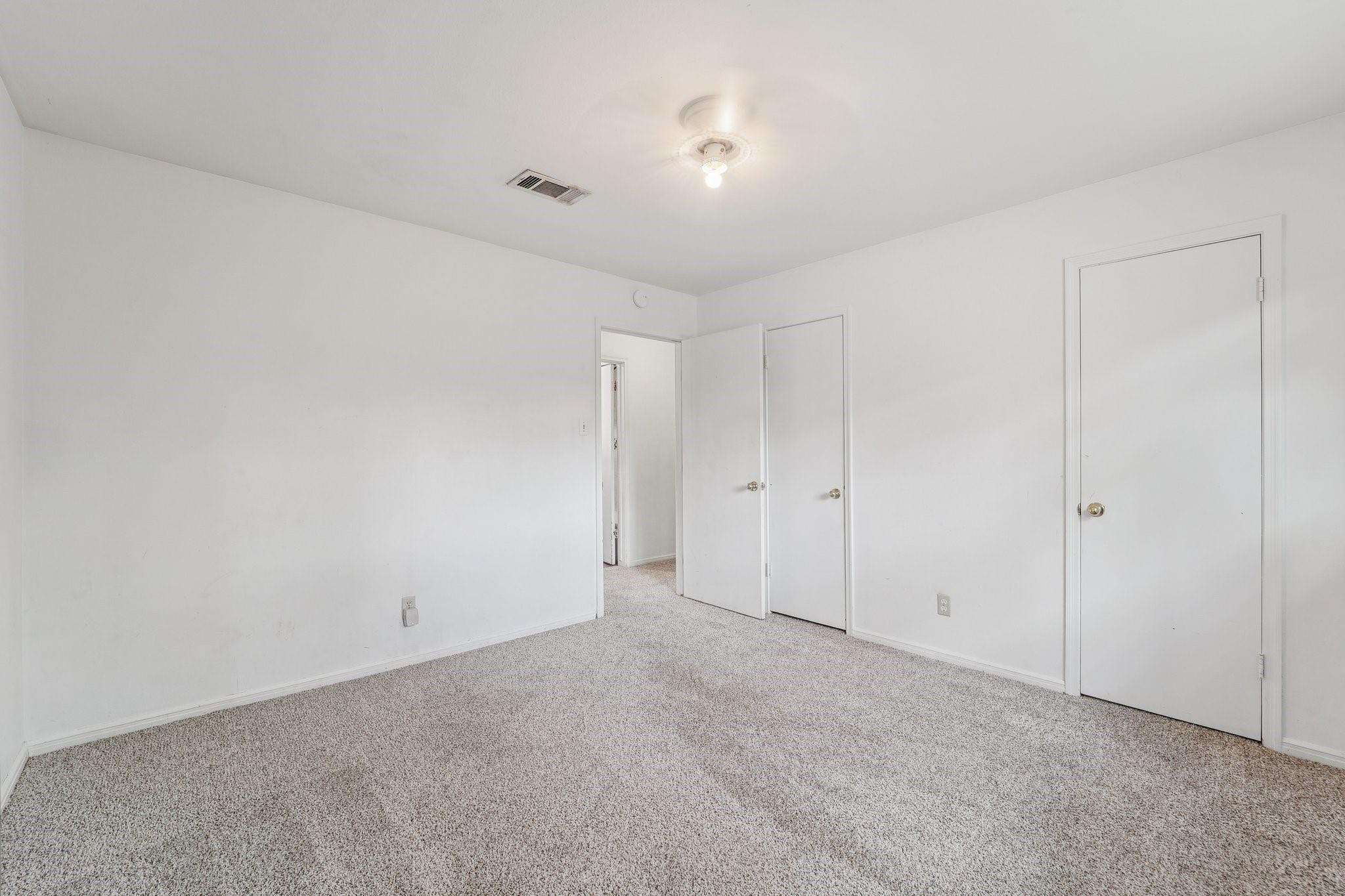 1011 Manatee Lane