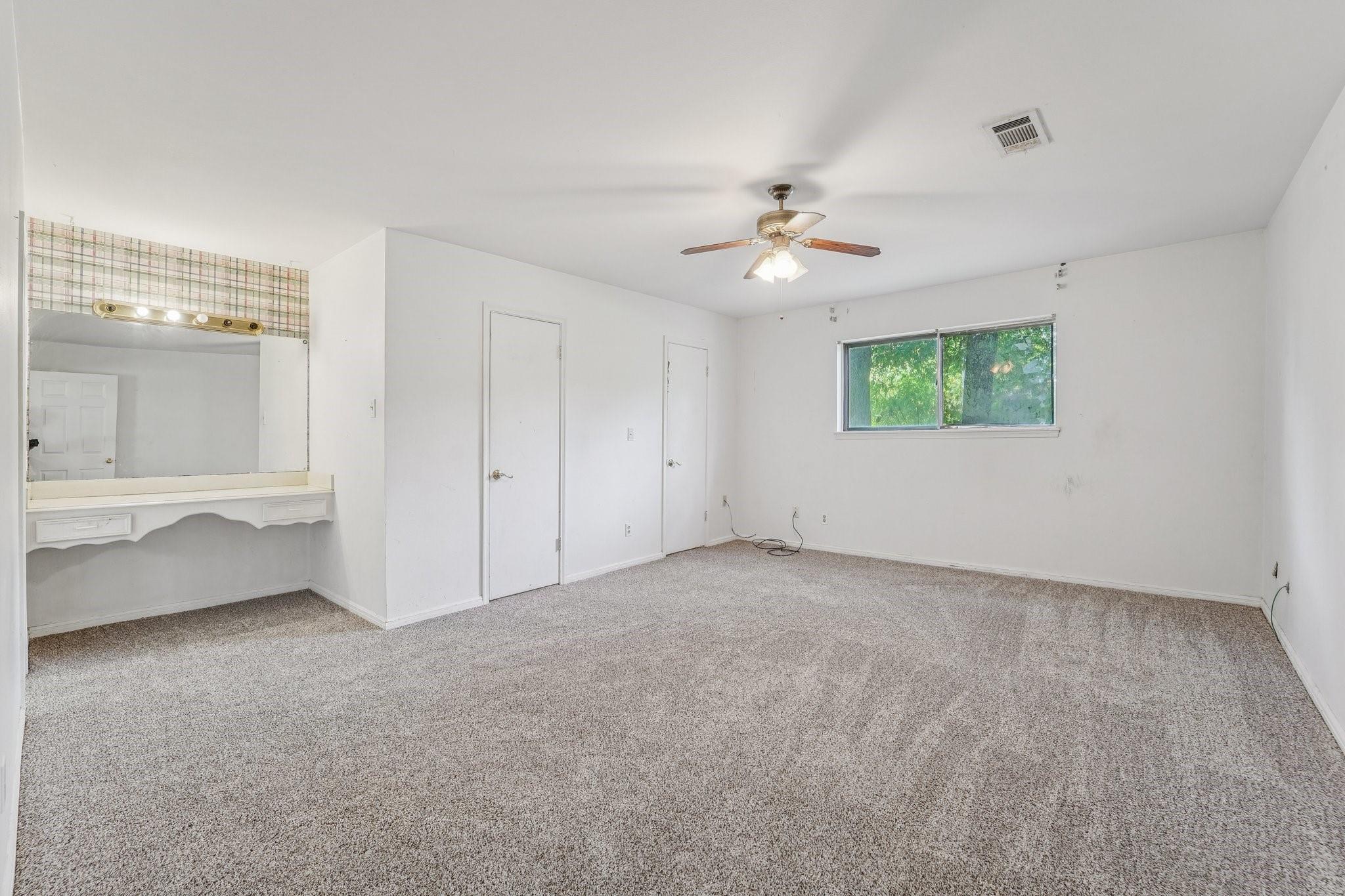 1011 Manatee Lane