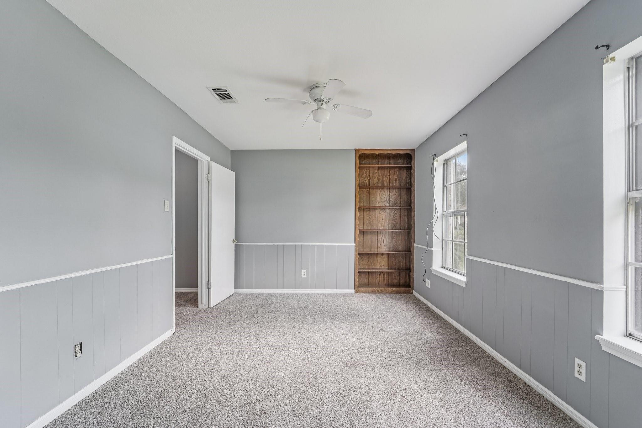 1011 Manatee Lane