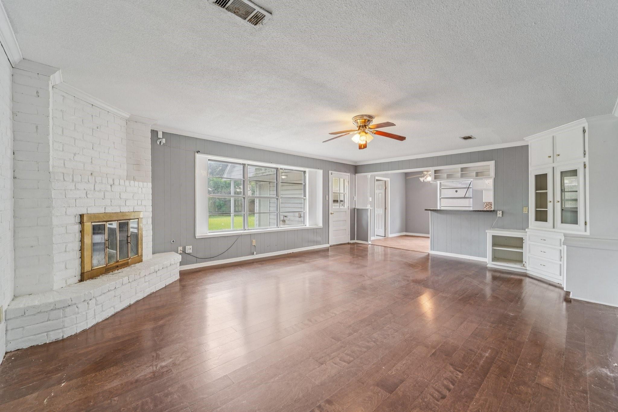 1011 Manatee Lane