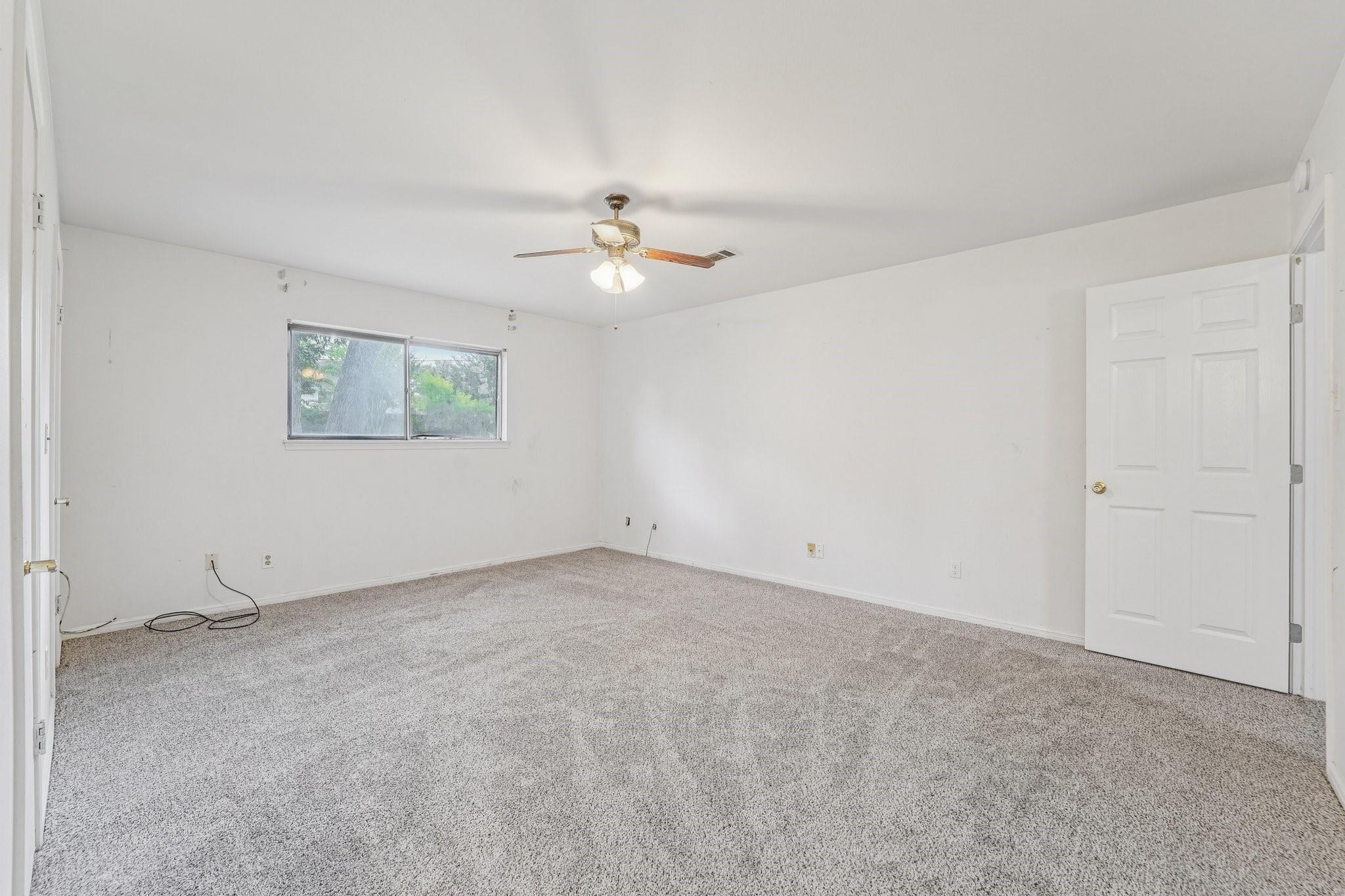 1011 Manatee Lane
