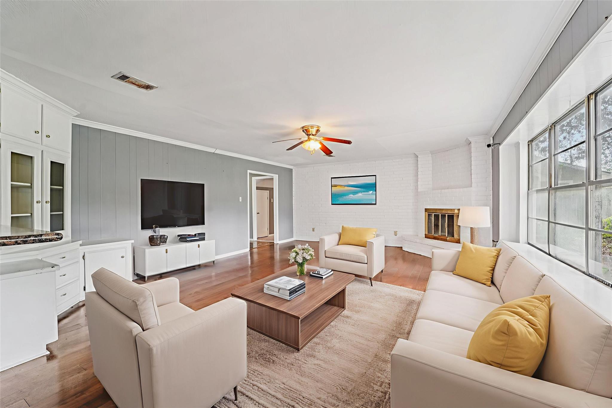 1011 Manatee Lane
