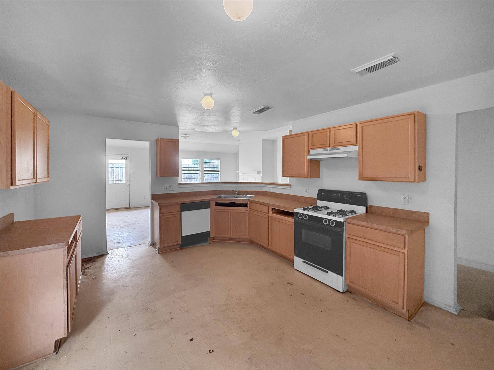13911 Honey Bee Court
