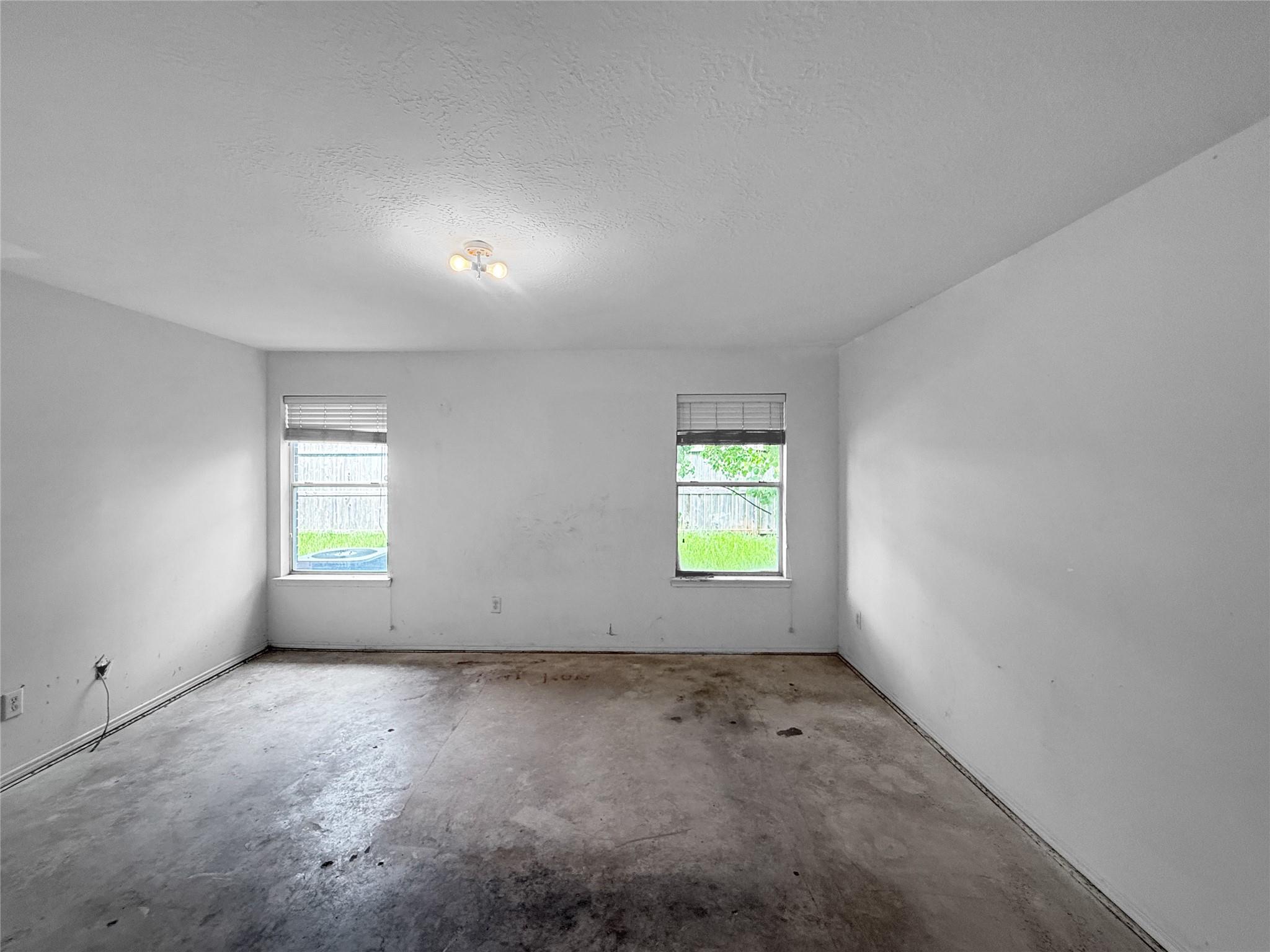 13911 Honey Bee Court