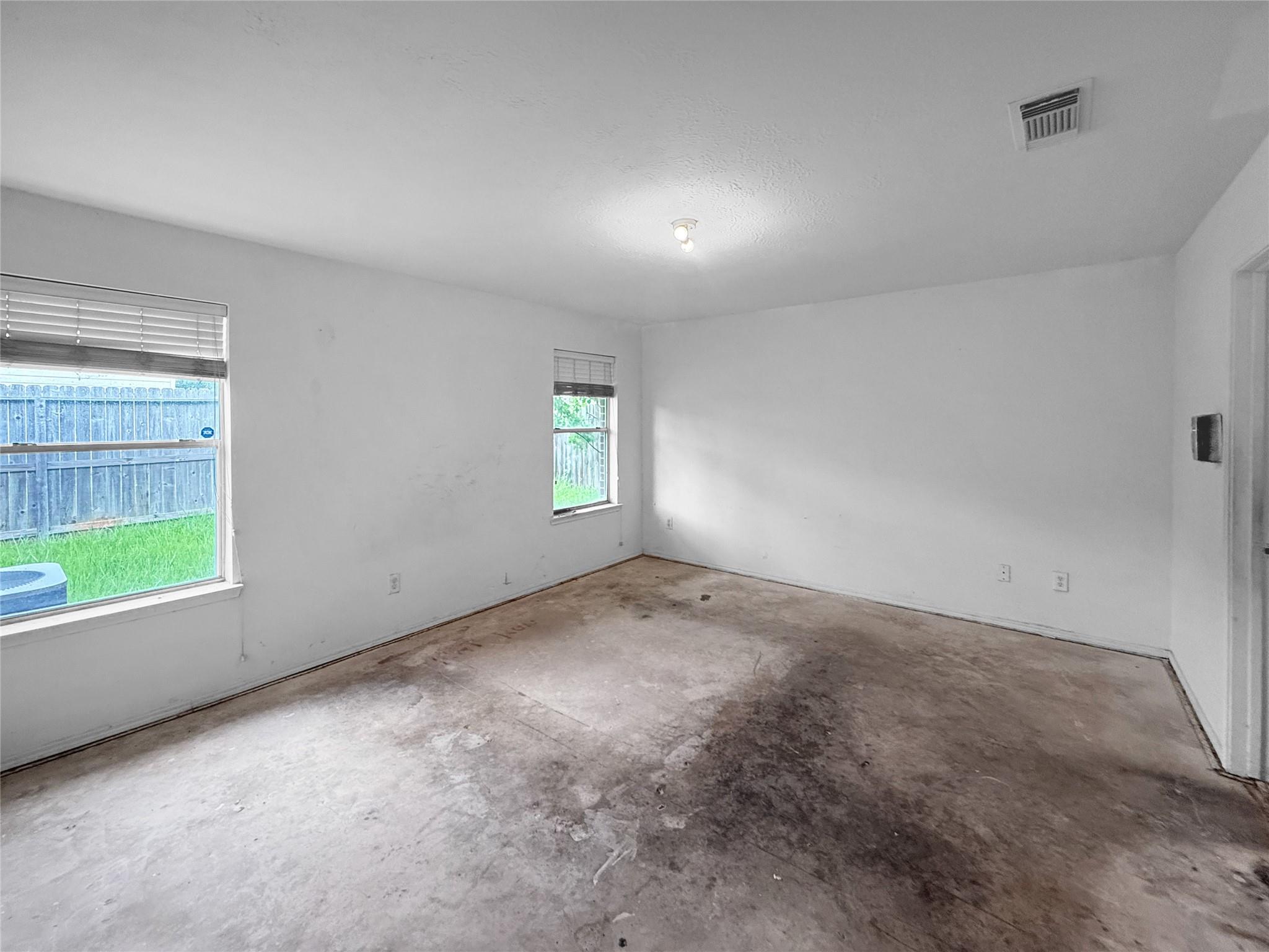 13911 Honey Bee Court