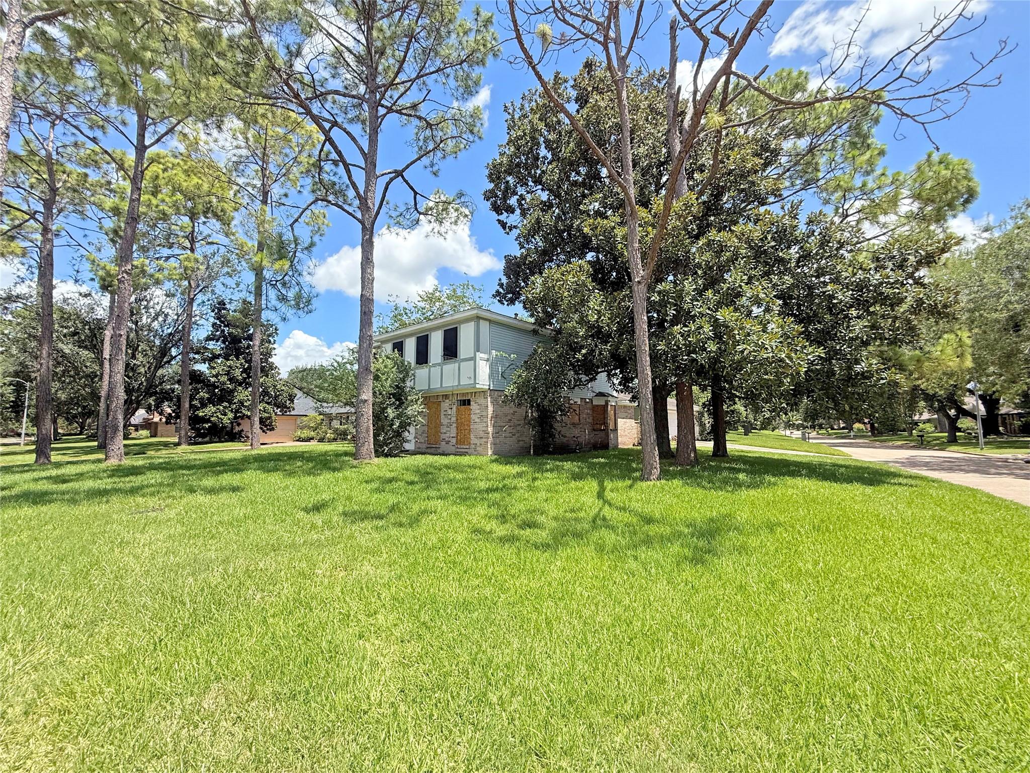 3919 Ridgeview Drive