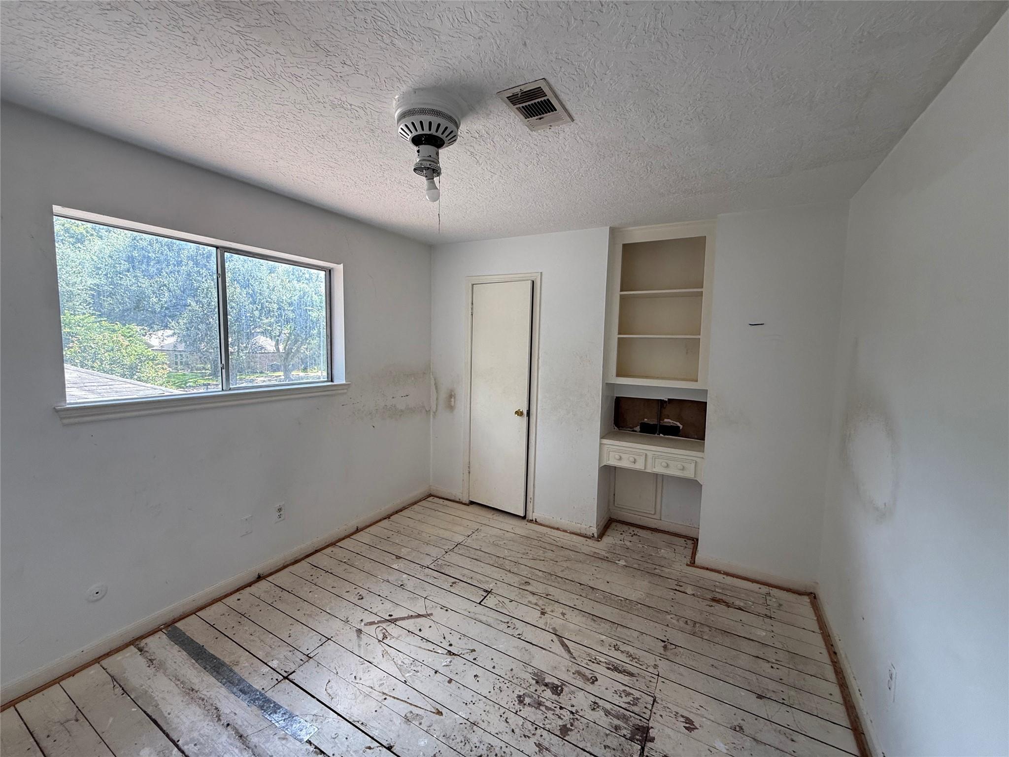3919 Ridgeview Drive