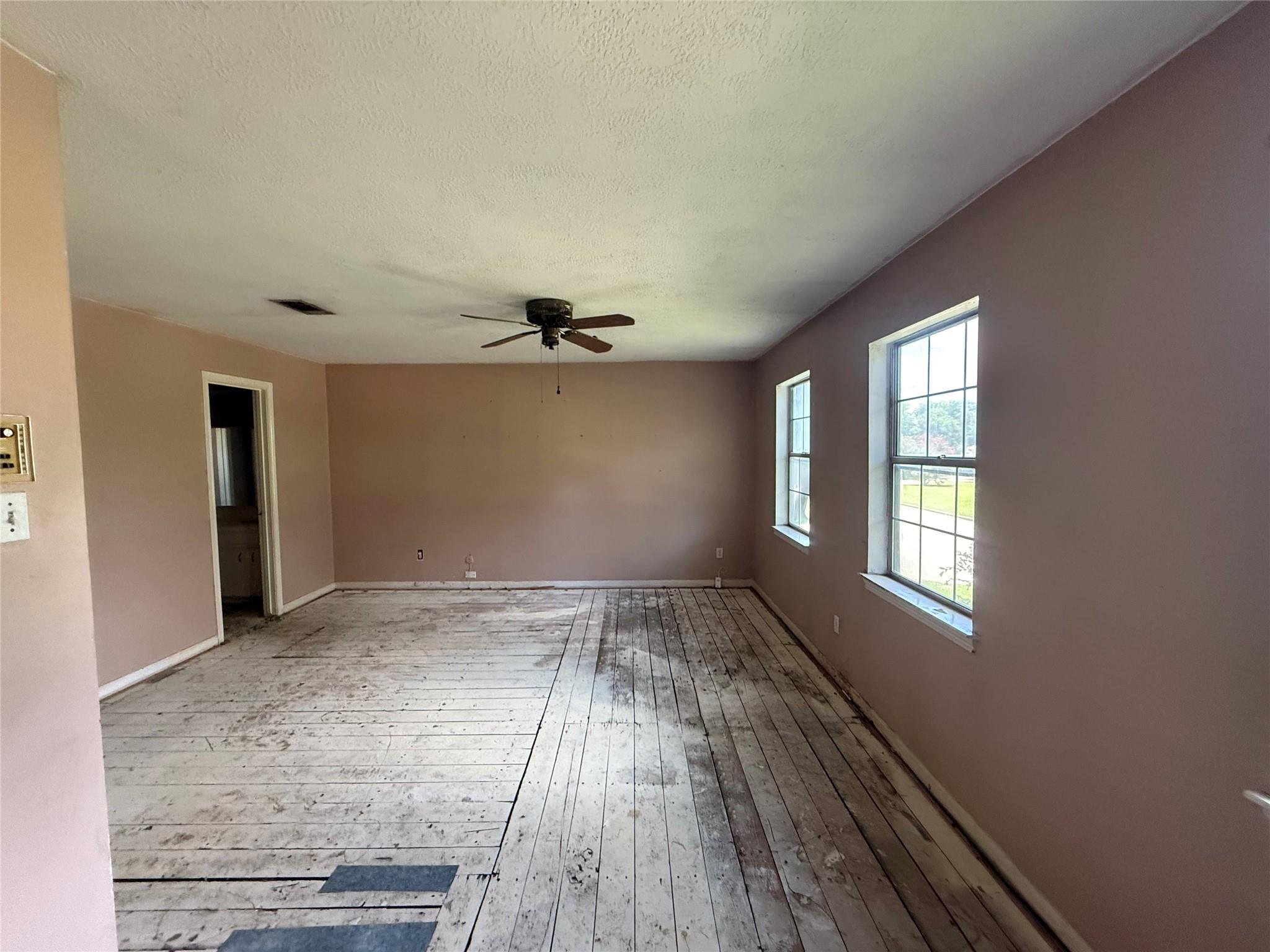 3919 Ridgeview Drive