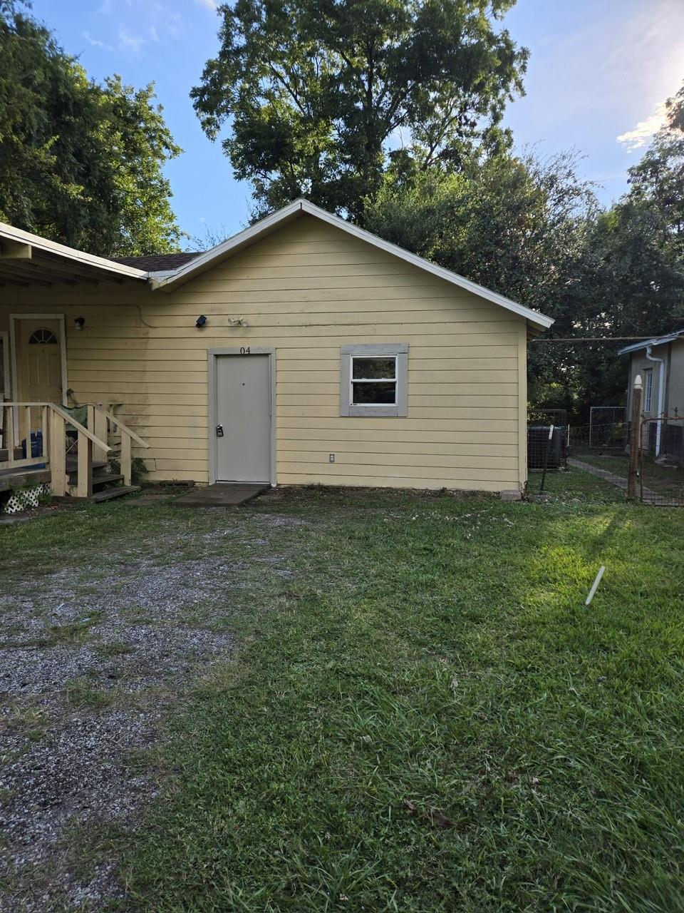 1104 Maple 1/2 Street # 2
