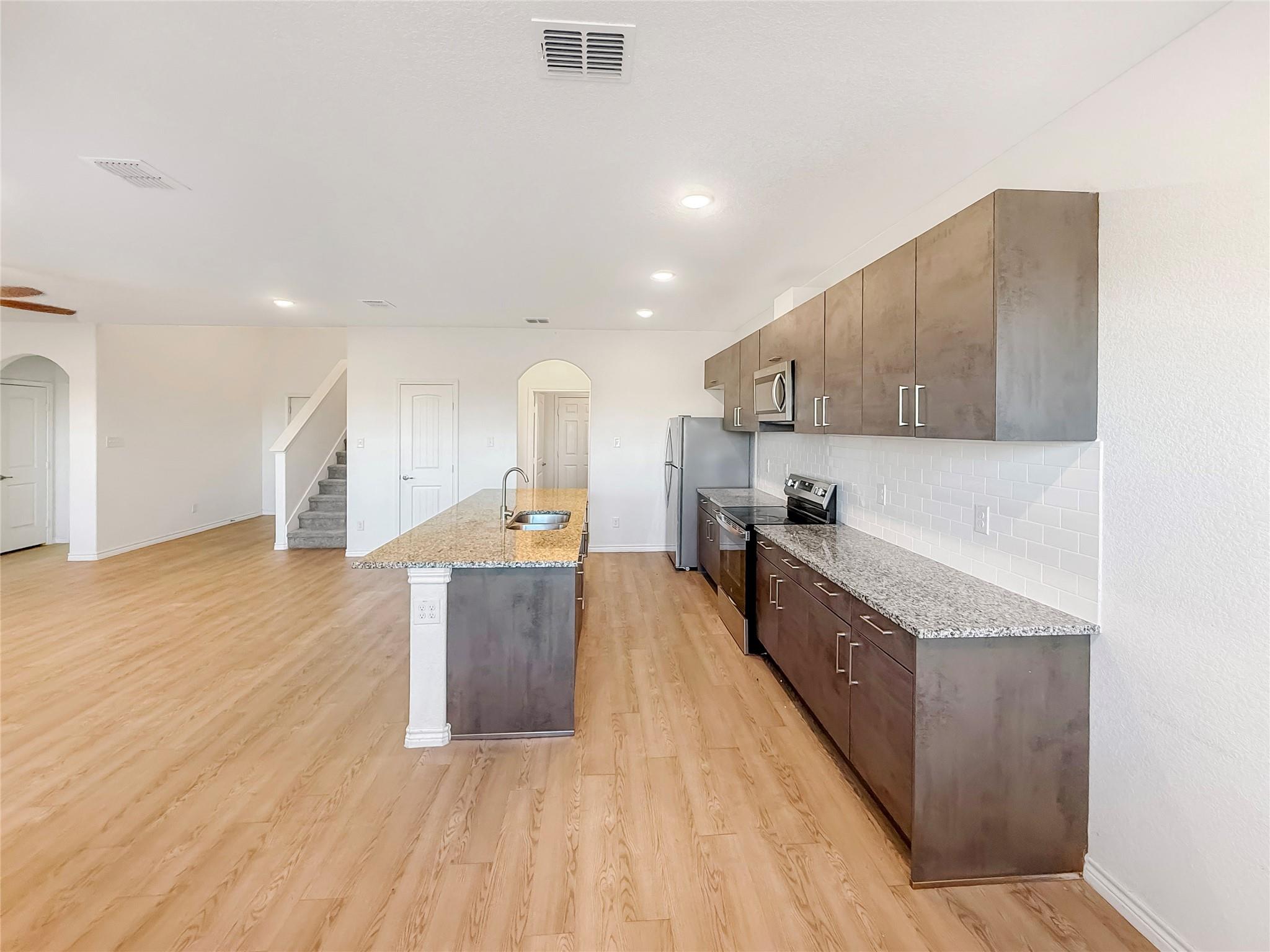 6541 Road 5503