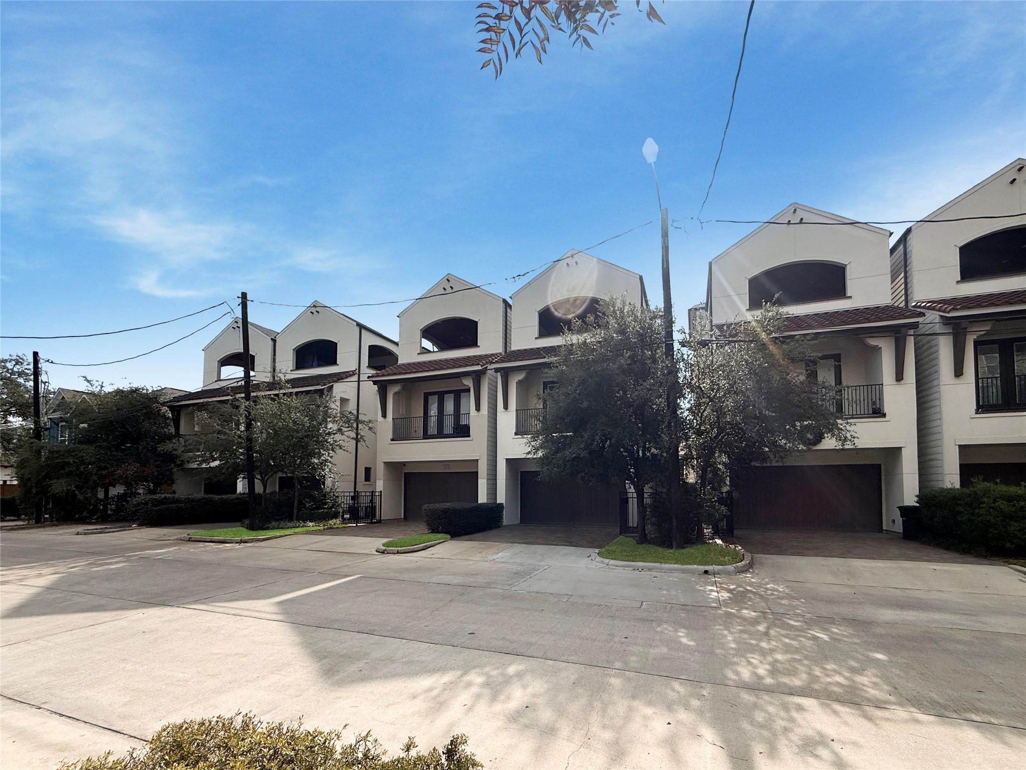 3711 Newhouse Street