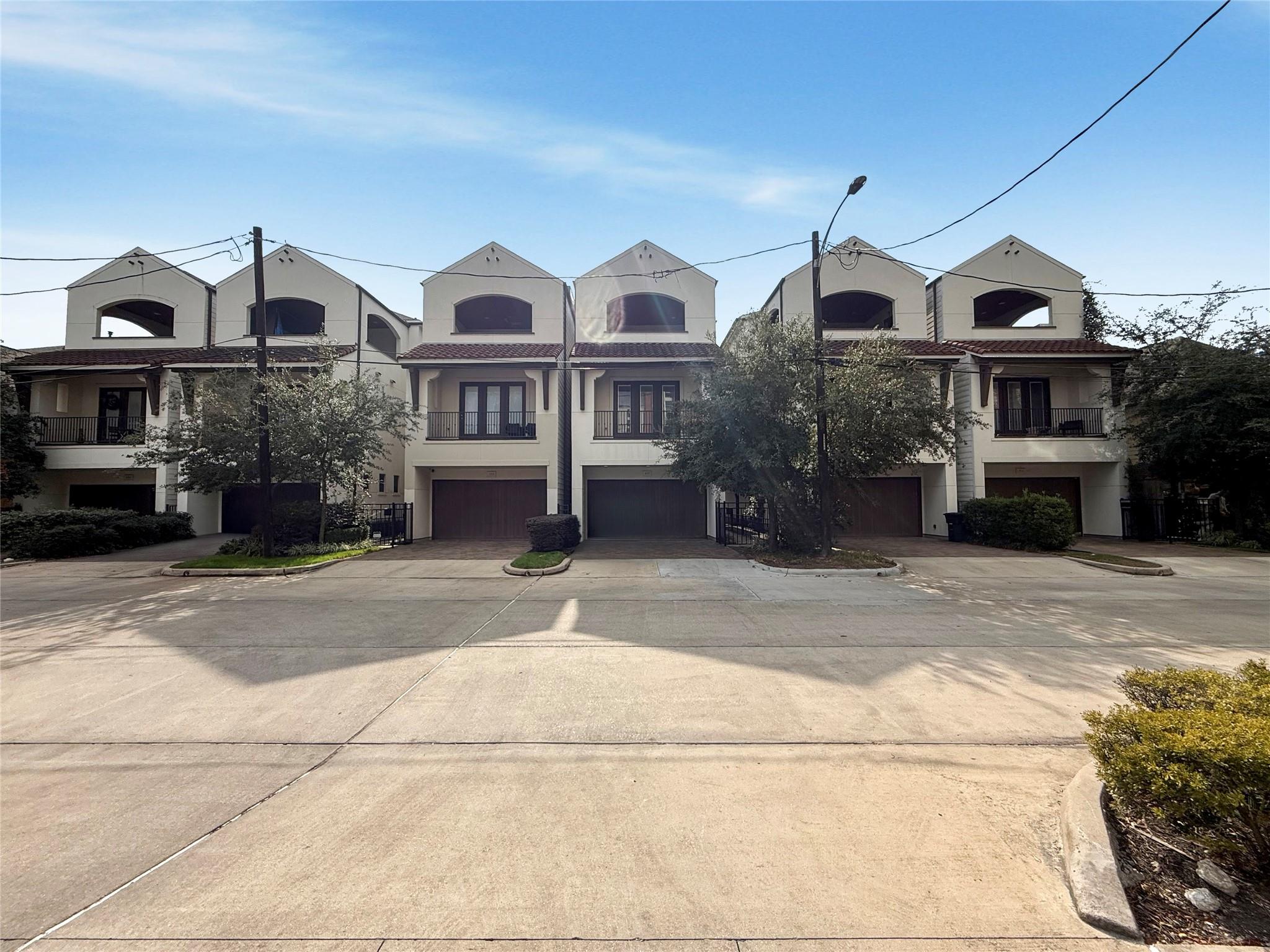 3711 Newhouse Street