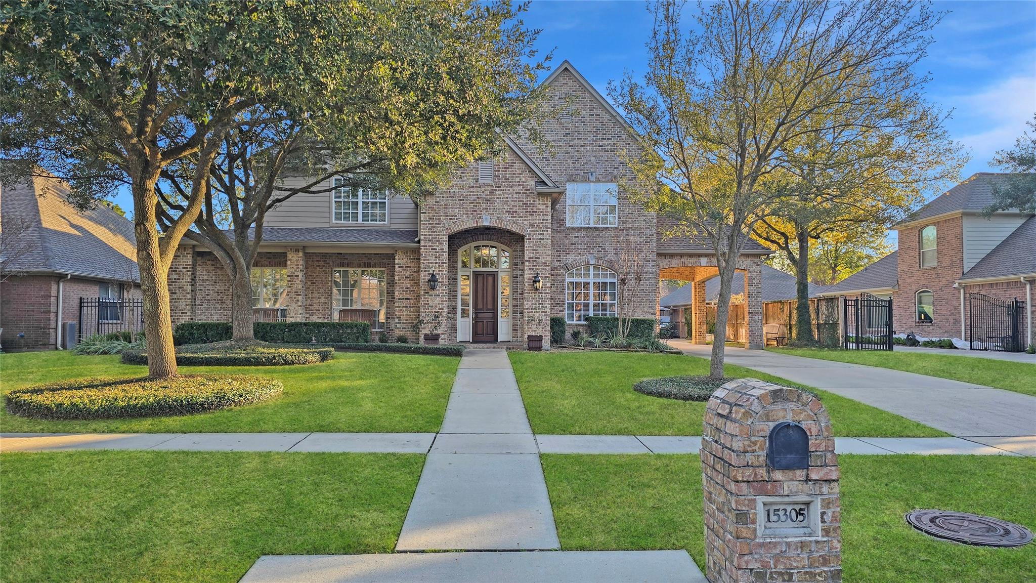 15305 Chichester Lane